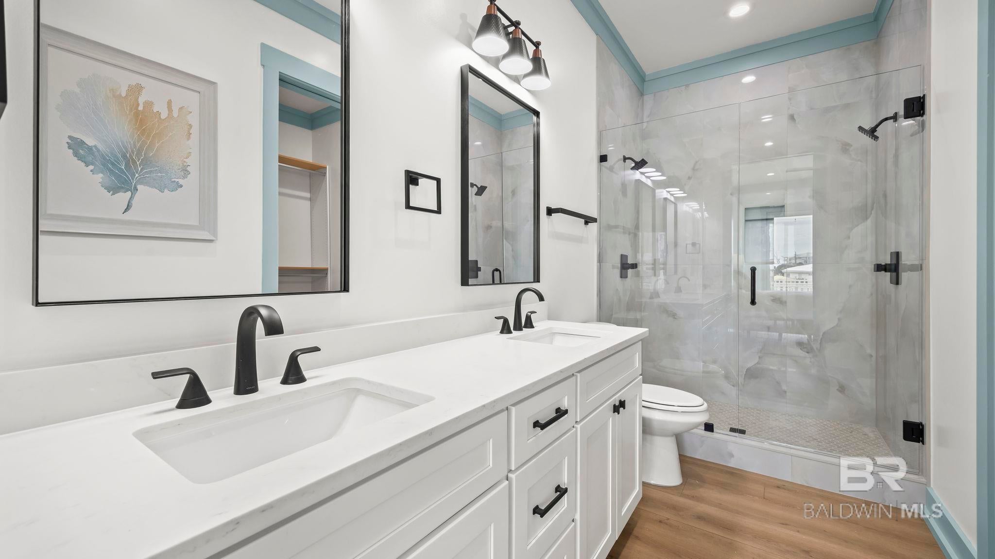 Gulf Shores, Alabama, 36542, United States, 6 Bedrooms Bedrooms, ,4 BathroomsBathrooms,Residential,Active,2009422