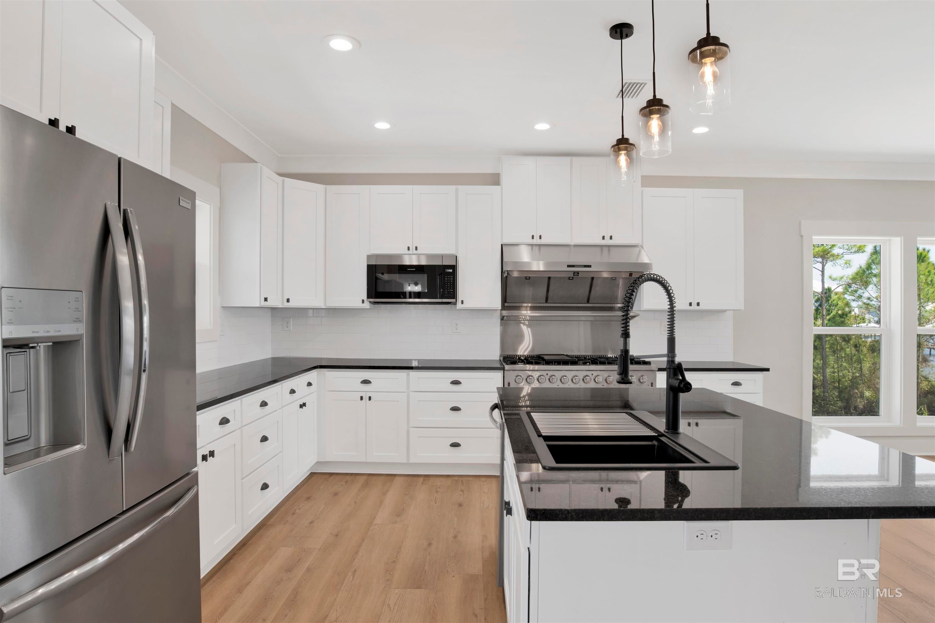 Gulf Shores, Alabama, 36542, United States, 4 Bedrooms Bedrooms, ,4 BathroomsBathrooms,Residential,Active,1954315