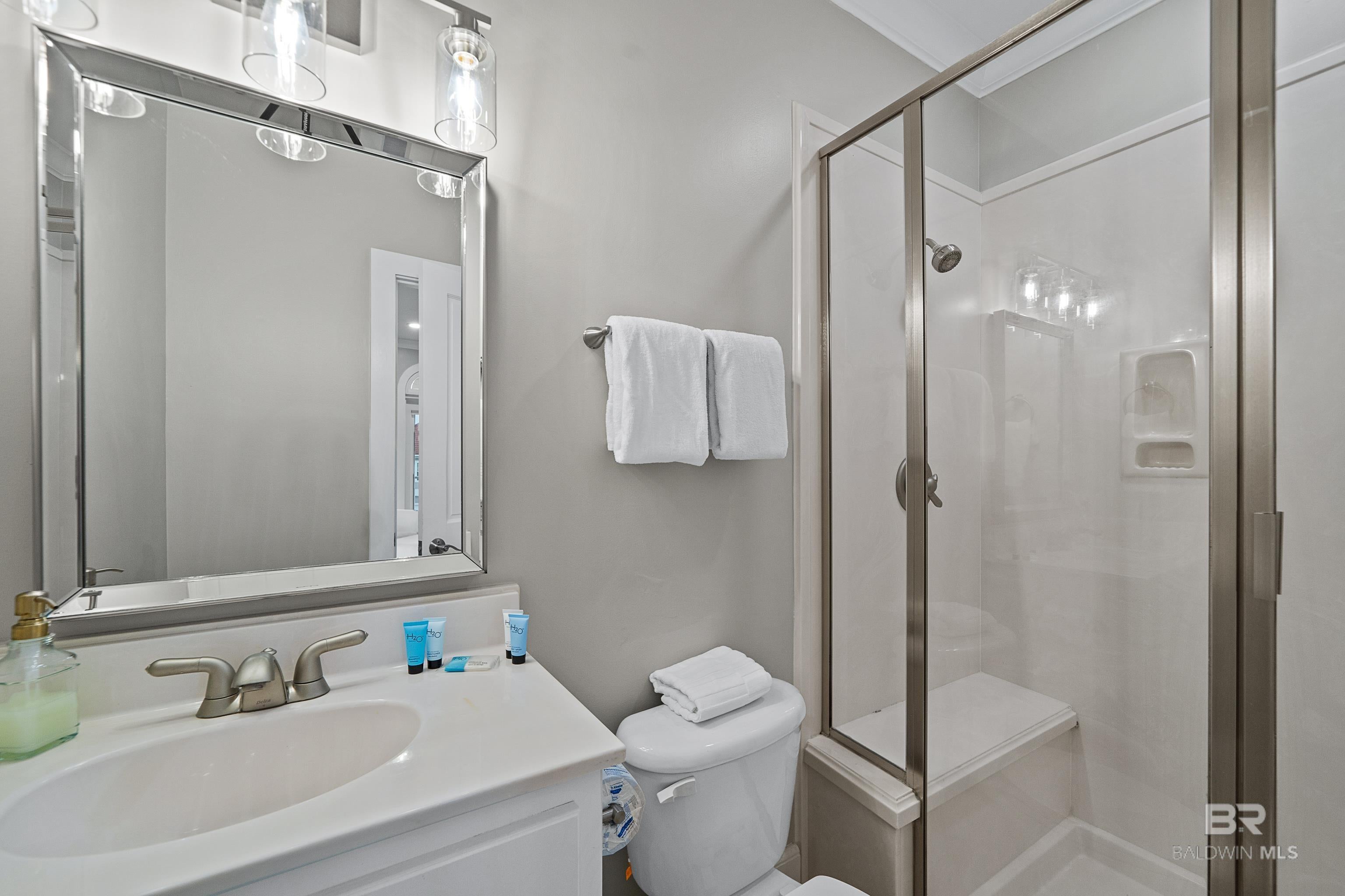 Gulf Shores, Alabama, 36542, United States, 6 Bedrooms Bedrooms, ,7 BathroomsBathrooms,Residential,Active,2017111