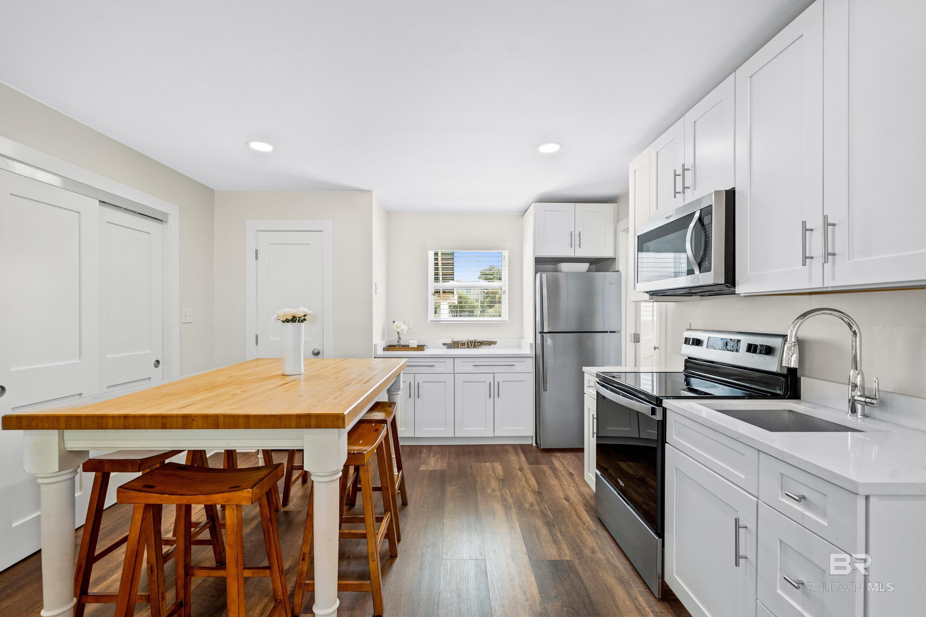 Orange Beach, Alabama, 36561, United States, 4 Bedrooms Bedrooms, ,3 BathroomsBathrooms,Residential,Active,1888450