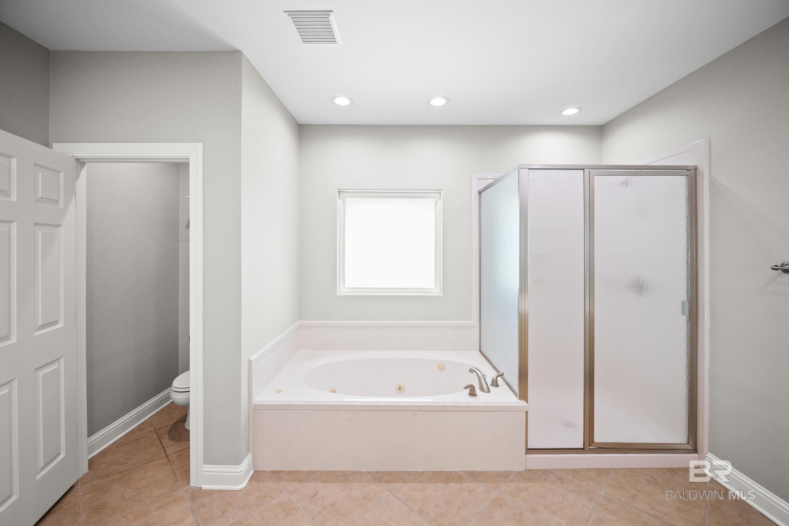 Orange Beach, Alabama, 36561, United States, 5 Bedrooms Bedrooms, ,5 BathroomsBathrooms,Residential,Active,1922657