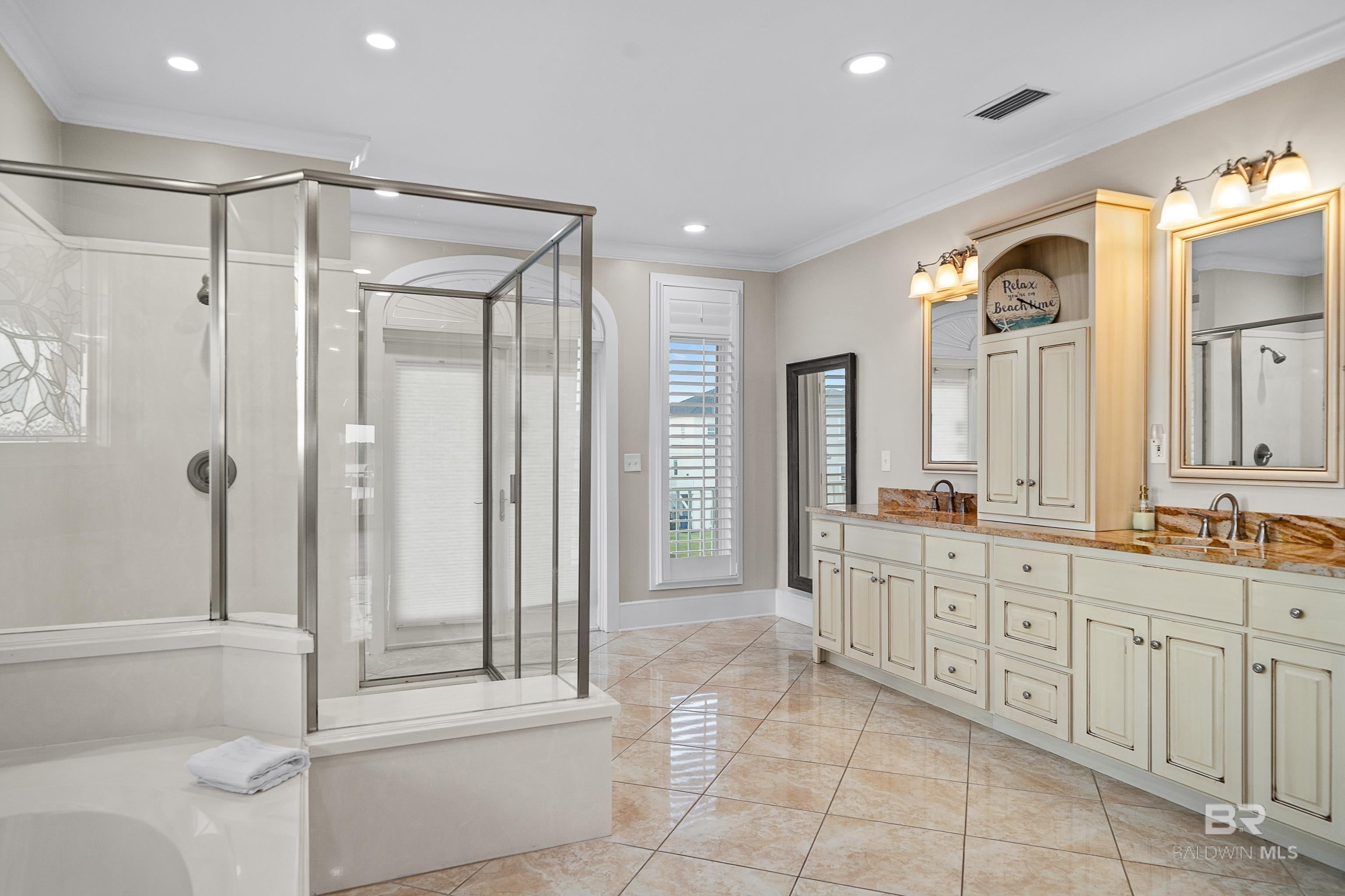 Gulf Shores, Alabama, 36542, United States, 6 Bedrooms Bedrooms, ,7 BathroomsBathrooms,Residential,Active,2017111