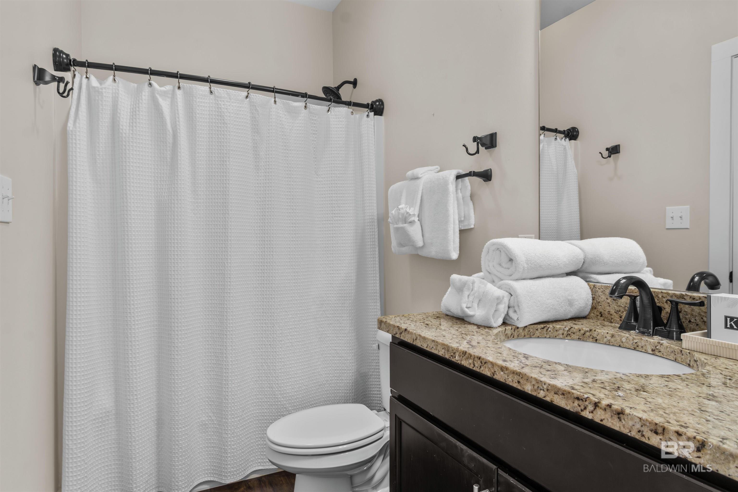Gulf Shores, Alabama, 36542, United States, 6 Bedrooms Bedrooms, ,4 BathroomsBathrooms,Residential,Active,2044165