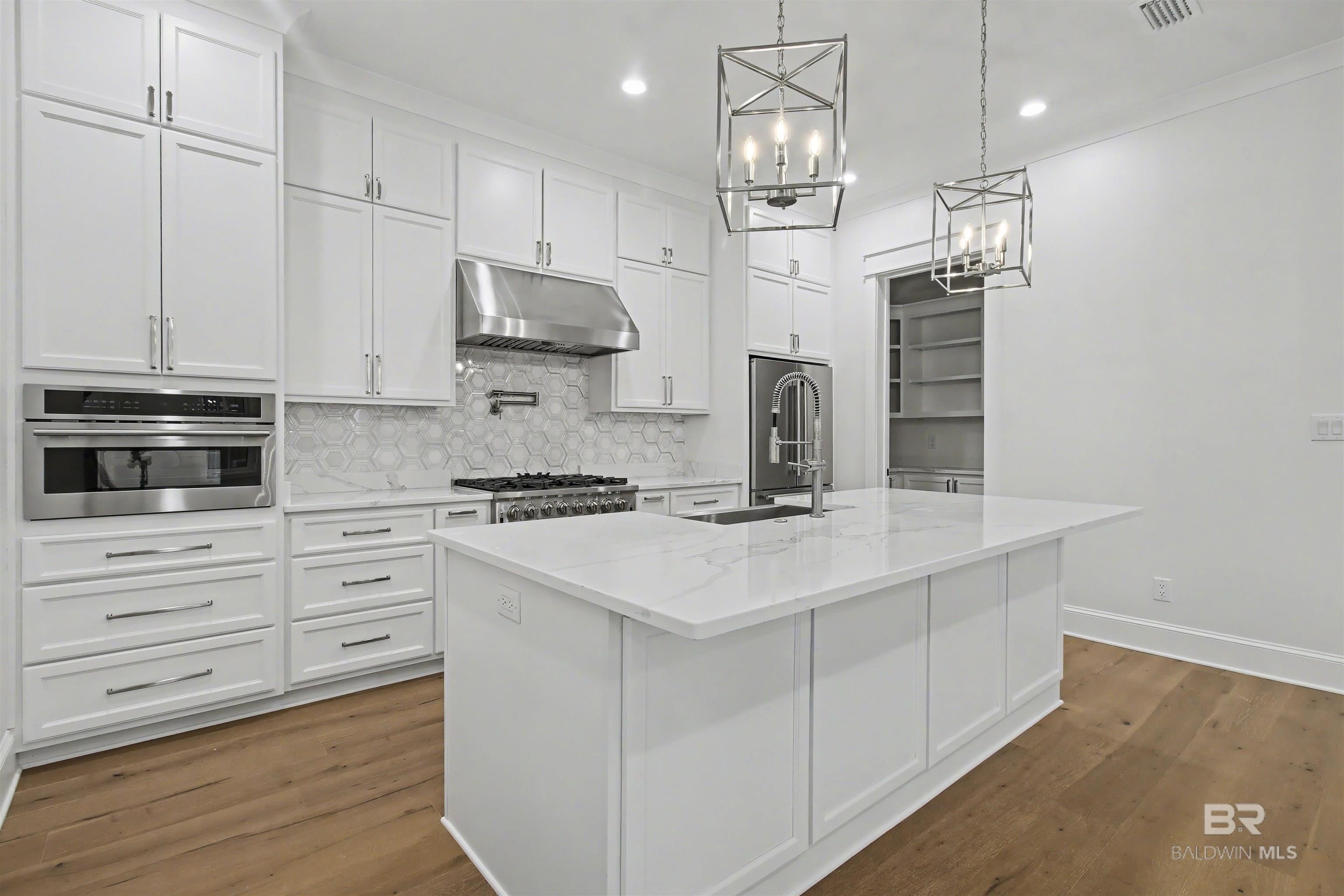 Gulf Shores, Alabama, 36542, United States, 3 Bedrooms Bedrooms, ,4 BathroomsBathrooms,Residential,Active,1992558