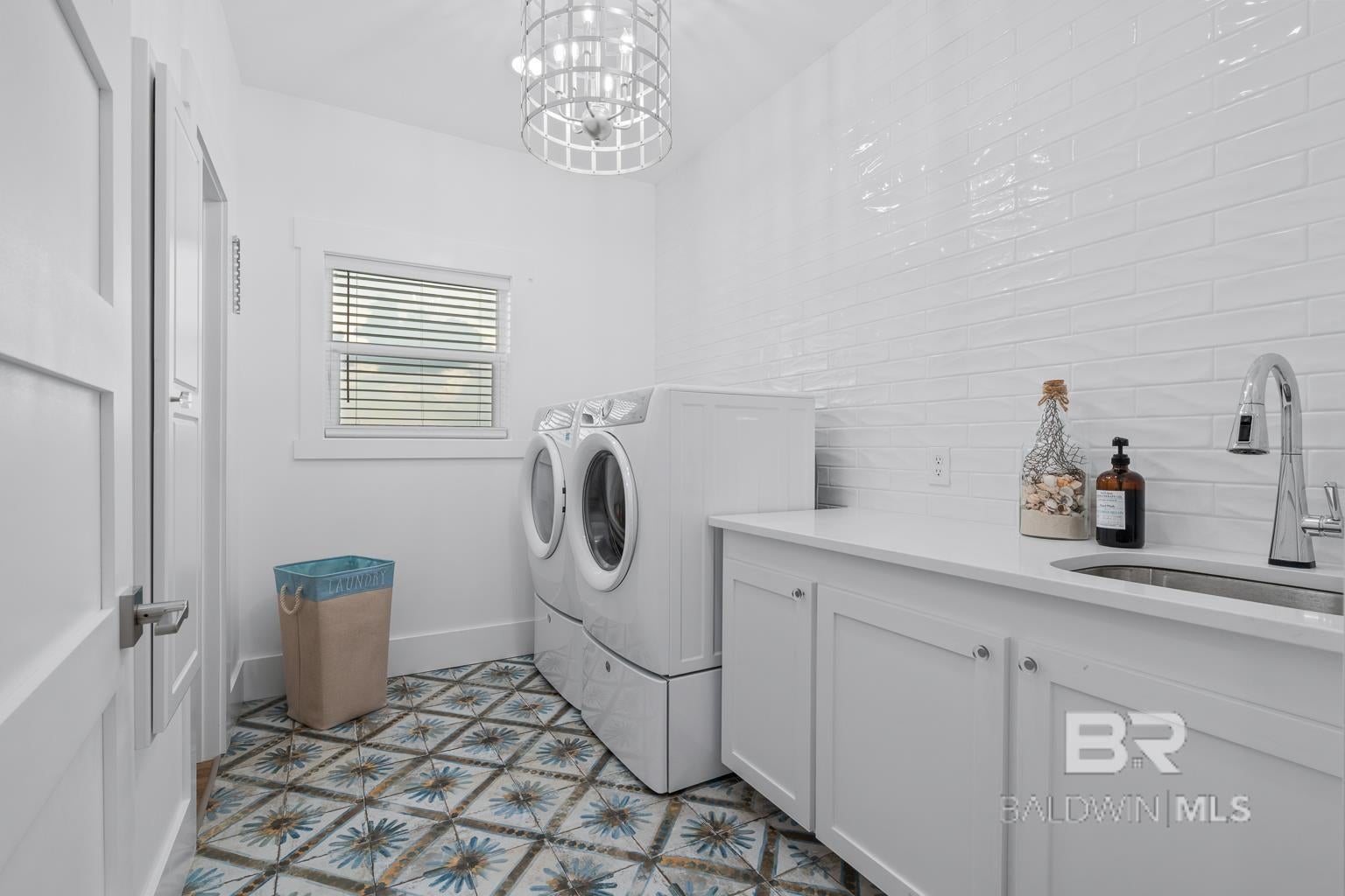 Gulf Shores, Alabama, 36542, United States, 6 Bedrooms Bedrooms, ,8 BathroomsBathrooms,Residential,Active,1907976