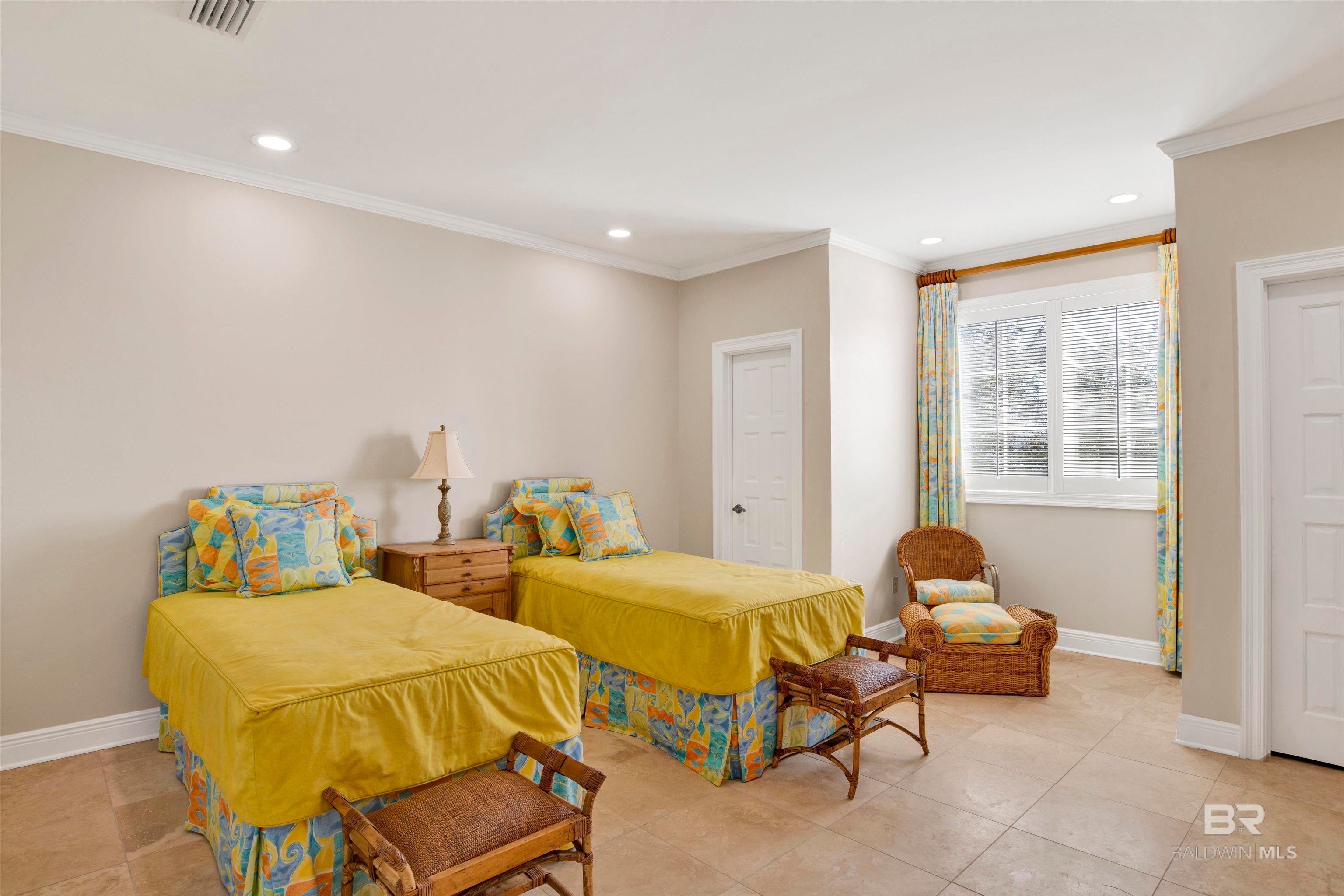 Orange Beach, Alabama, 36561, United States, ,5 BathroomsBathrooms,Residential,Active,1704819