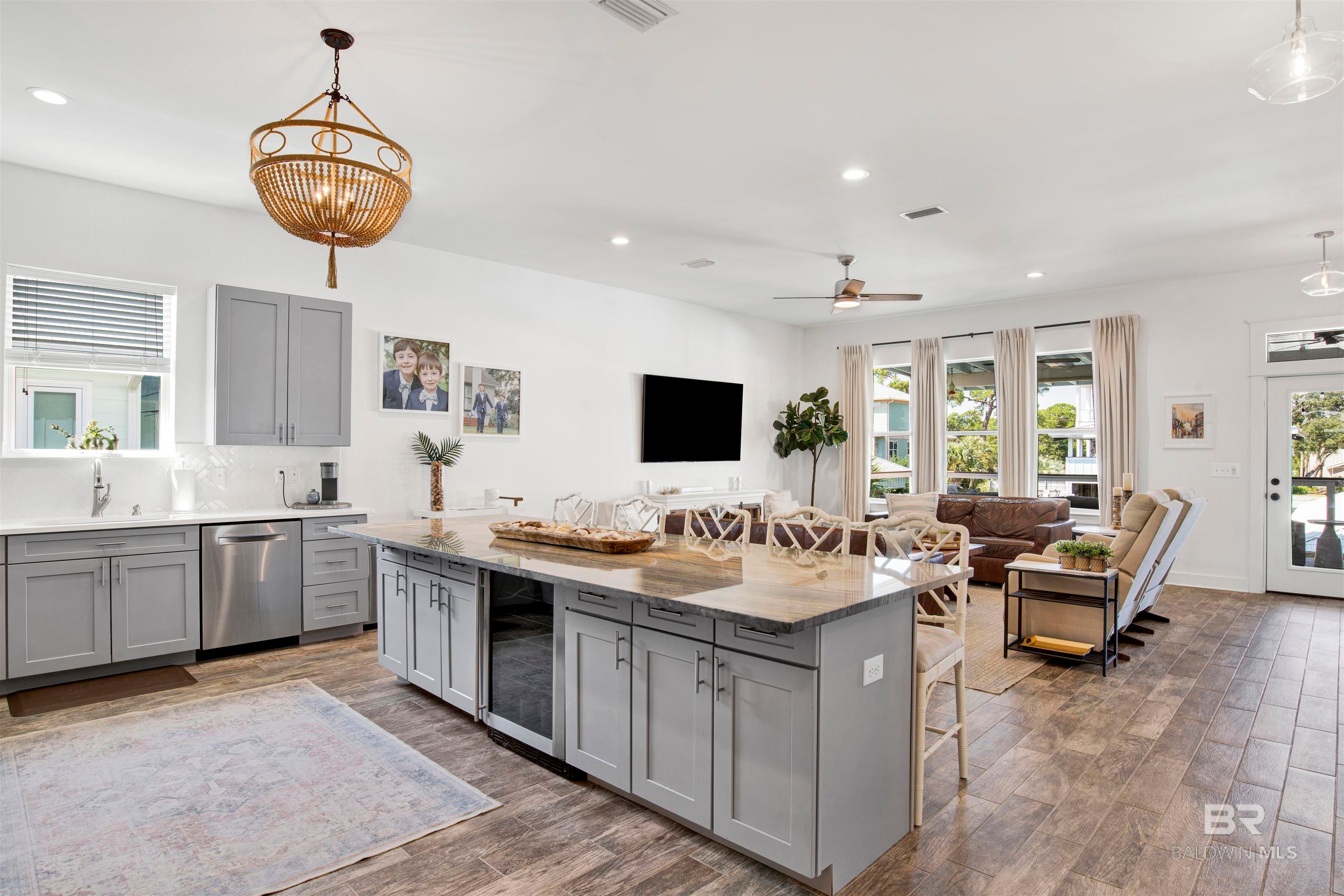 Orange Beach, Alabama, 36561, United States, 5 Bedrooms Bedrooms, ,5 BathroomsBathrooms,Residential,Active,1944041