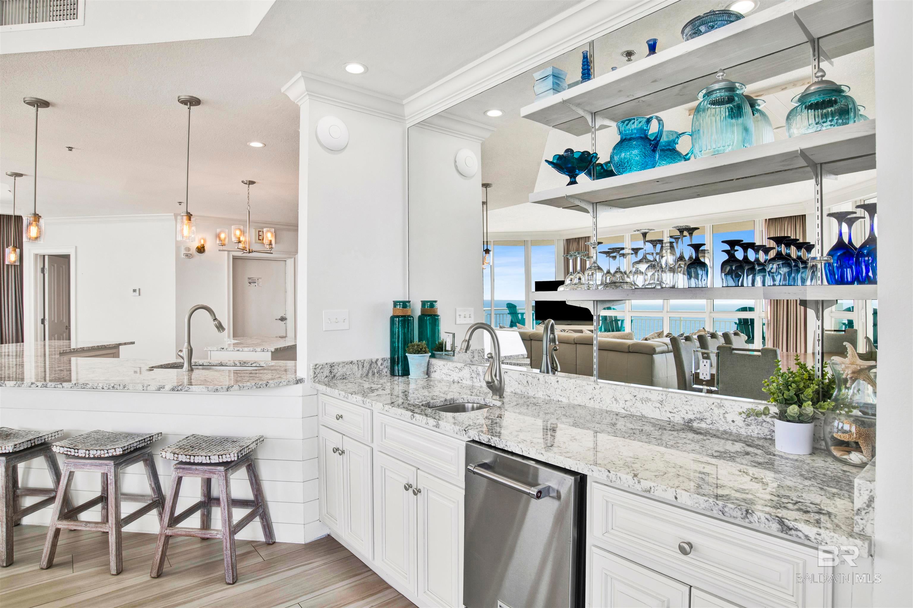 Gulf Shores, Alabama, 36542, United States, ,5 BathroomsBathrooms,Residential,Active,1824536