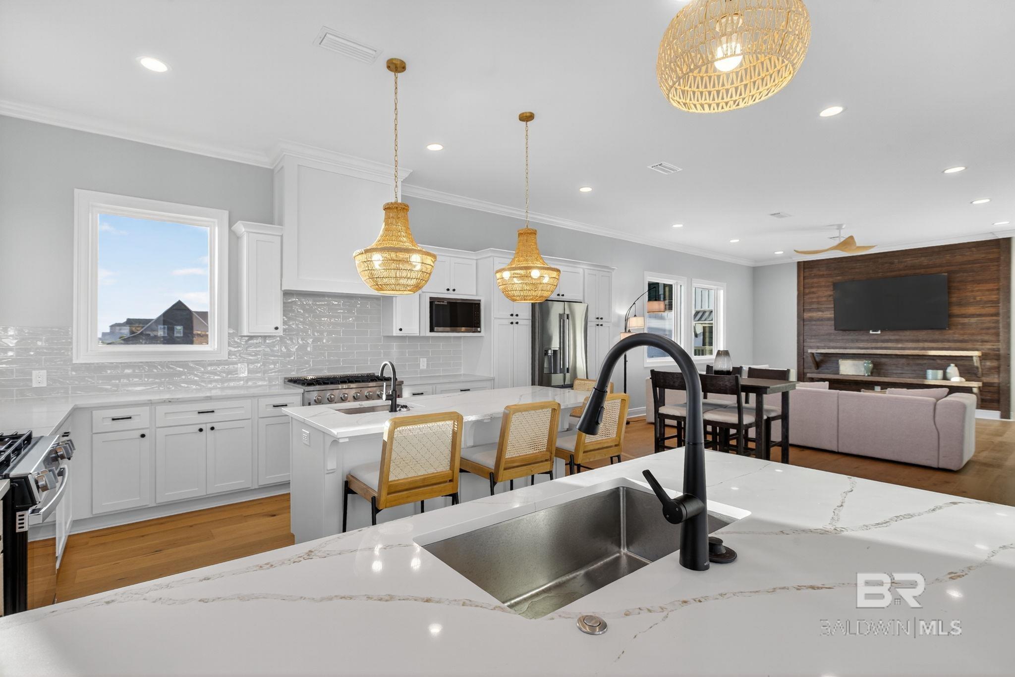 Gulf Shores, Alabama, 36542, United States, 6 Bedrooms Bedrooms, ,6 BathroomsBathrooms,Residential,Active,1969755