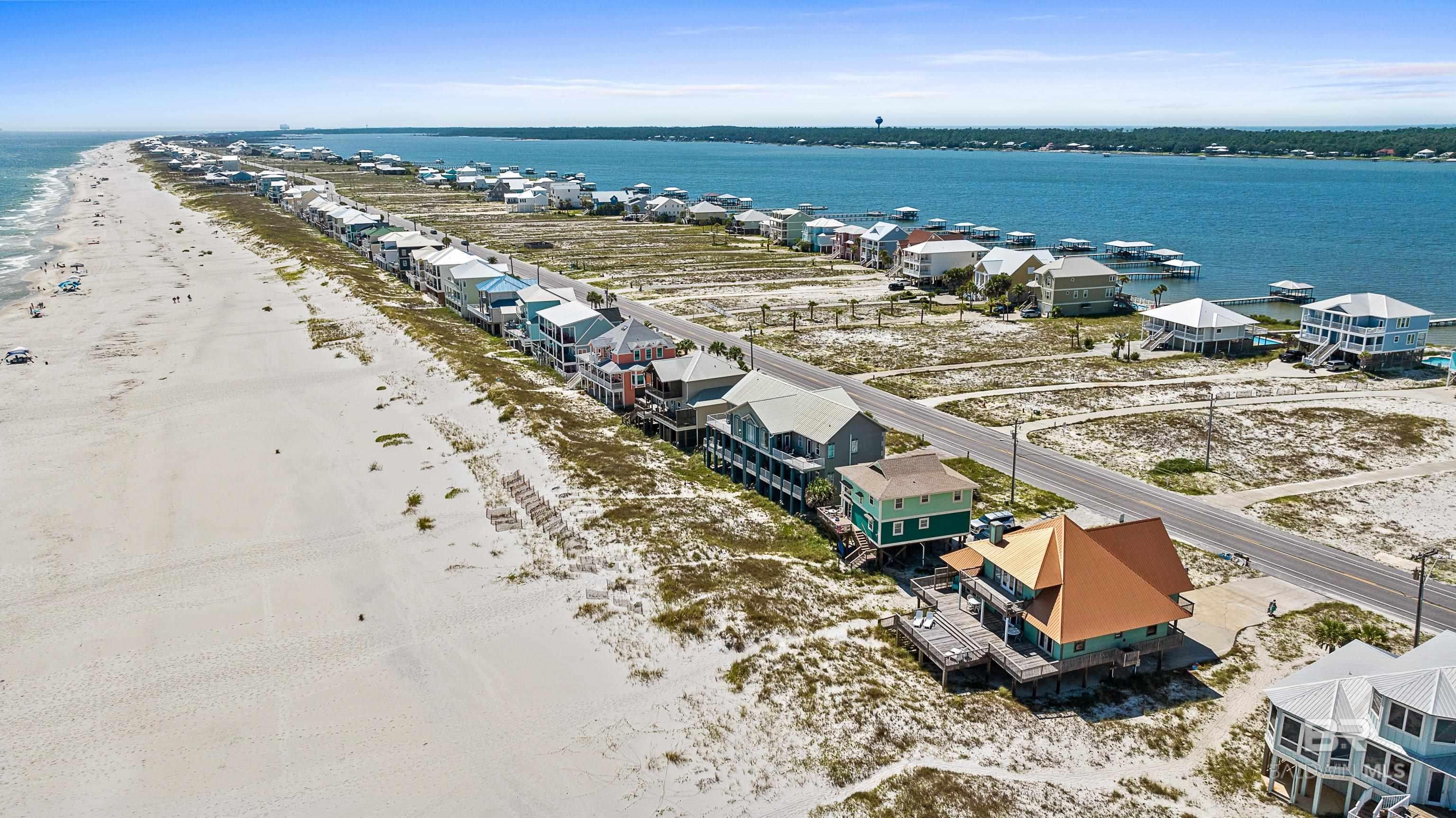 Gulf Shores, Alabama, 36542, United States, 5 Bedrooms Bedrooms, ,3 BathroomsBathrooms,Residential,Active,1909616