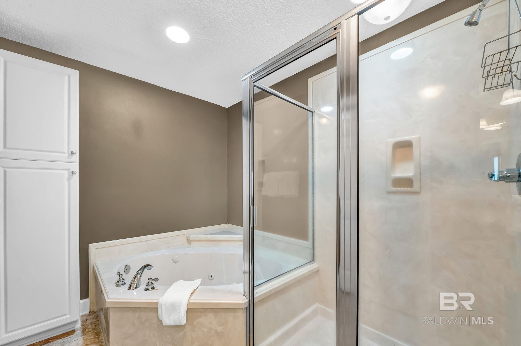 Orange Beach, Alabama, 36561, United States, 3 Bedrooms Bedrooms, ,4 BathroomsBathrooms,Residential,Active,1905119