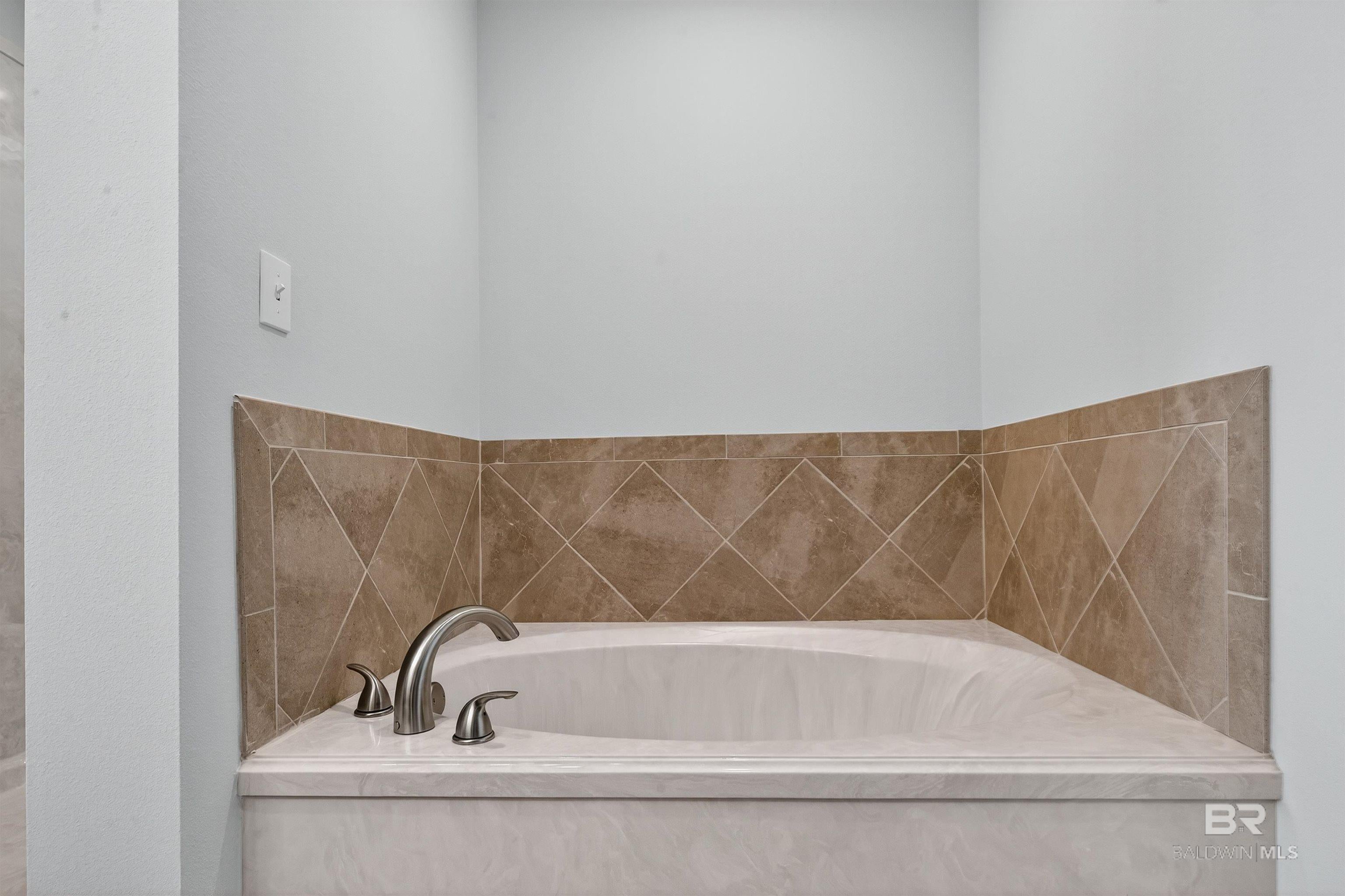 Orange Beach, Alabama, 36561, United States, 4 Bedrooms Bedrooms, ,3 BathroomsBathrooms,Residential,Active,1969672