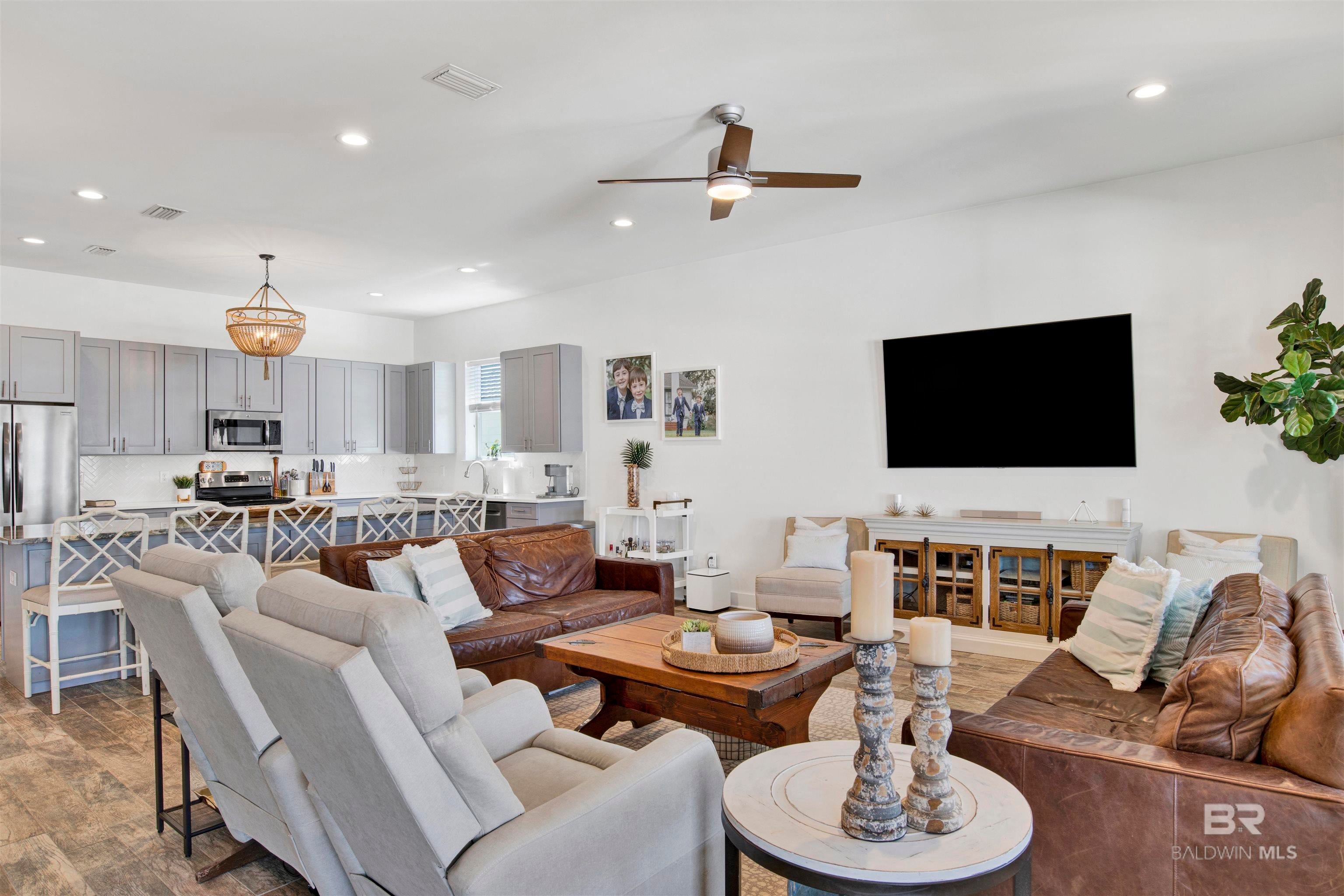 Orange Beach, Alabama, 36561, United States, 5 Bedrooms Bedrooms, ,5 BathroomsBathrooms,Residential,Active,1943760