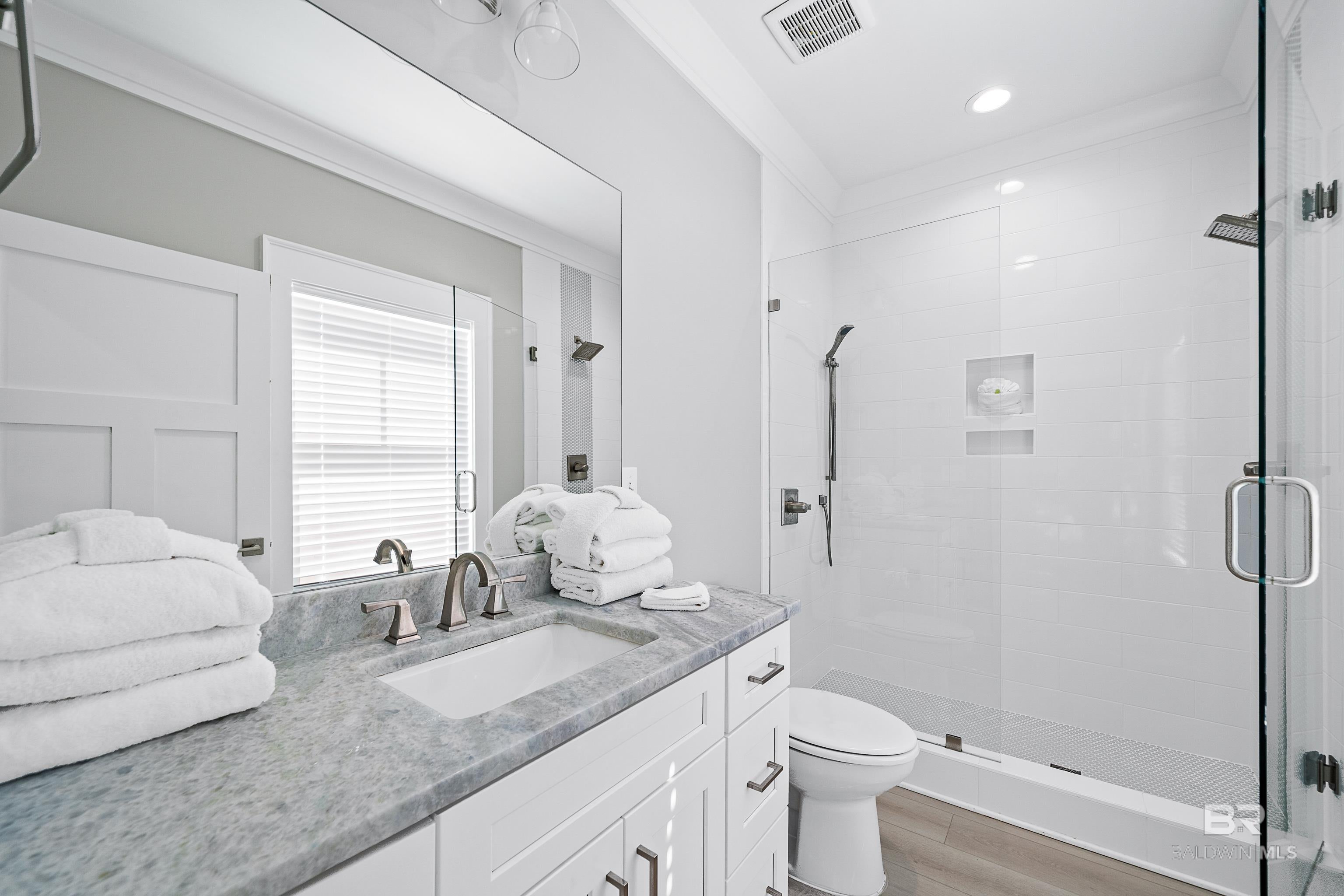 Orange Beach, Alabama, 36561, United States, 4 Bedrooms Bedrooms, ,4 BathroomsBathrooms,Residential,Active,1992321