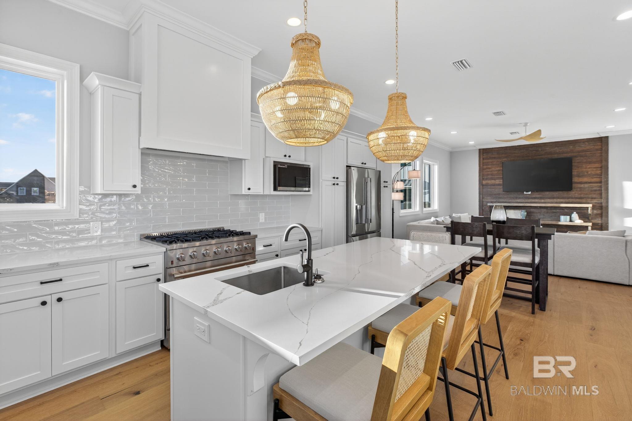 Gulf Shores, Alabama, 36542, United States, 6 Bedrooms Bedrooms, ,6 BathroomsBathrooms,Residential,Active,1969755