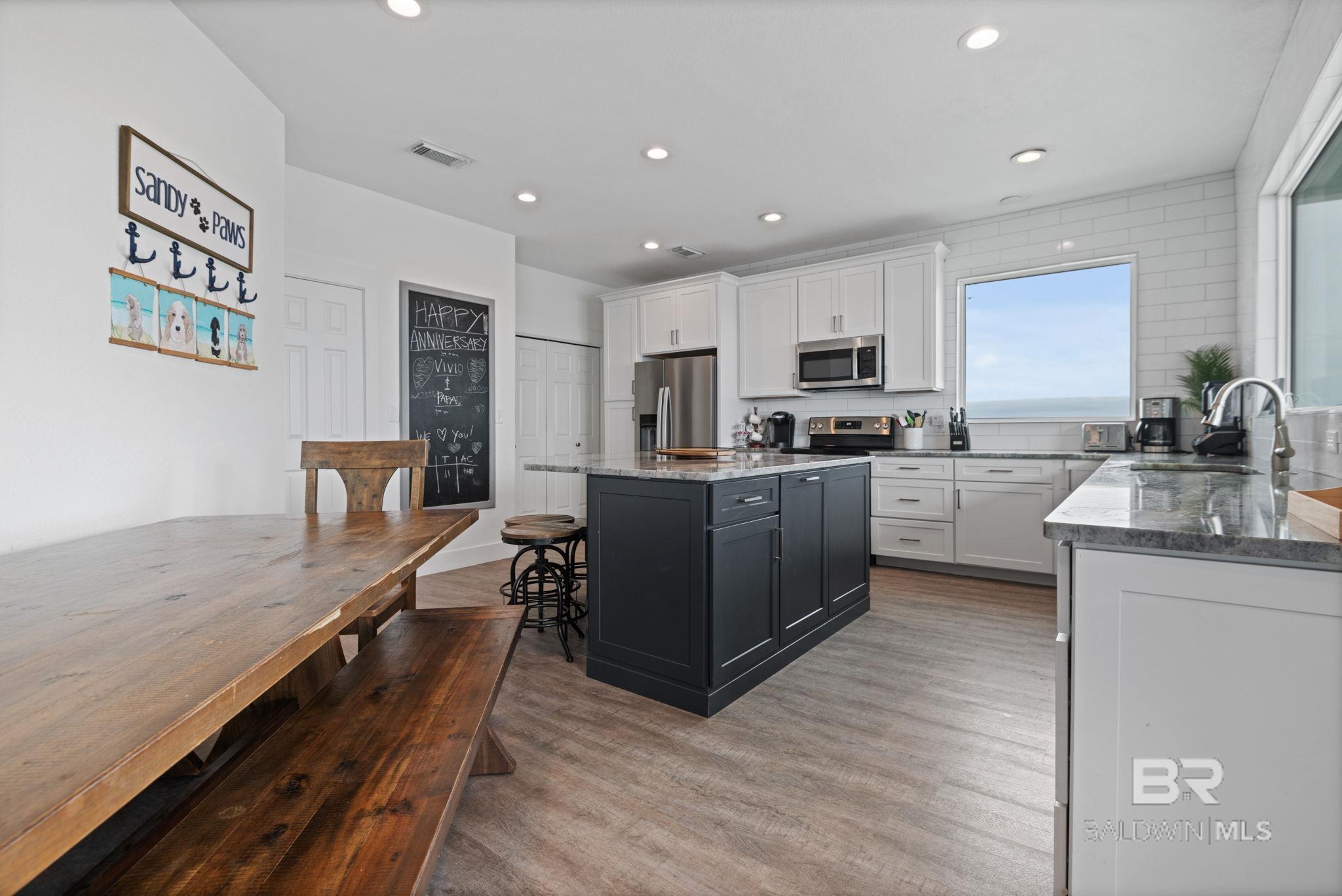 Gulf Shores, Alabama, 36542, United States, 5 Bedrooms Bedrooms, ,5 BathroomsBathrooms,Residential,Active,1972153