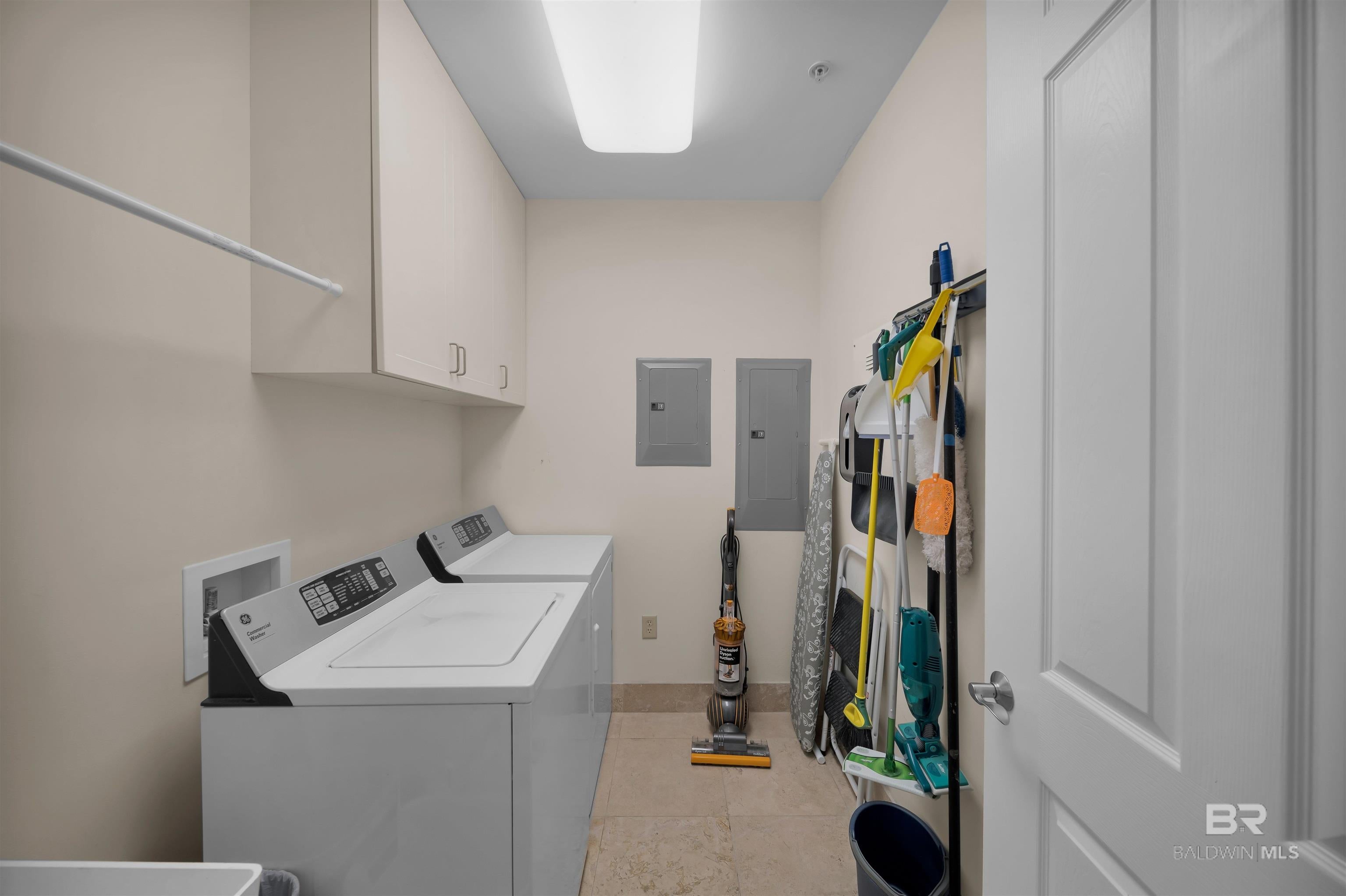 Perdido Key, Florida, 32507, United States, 4 Bedrooms Bedrooms, ,5 BathroomsBathrooms,Residential,Active,2006928