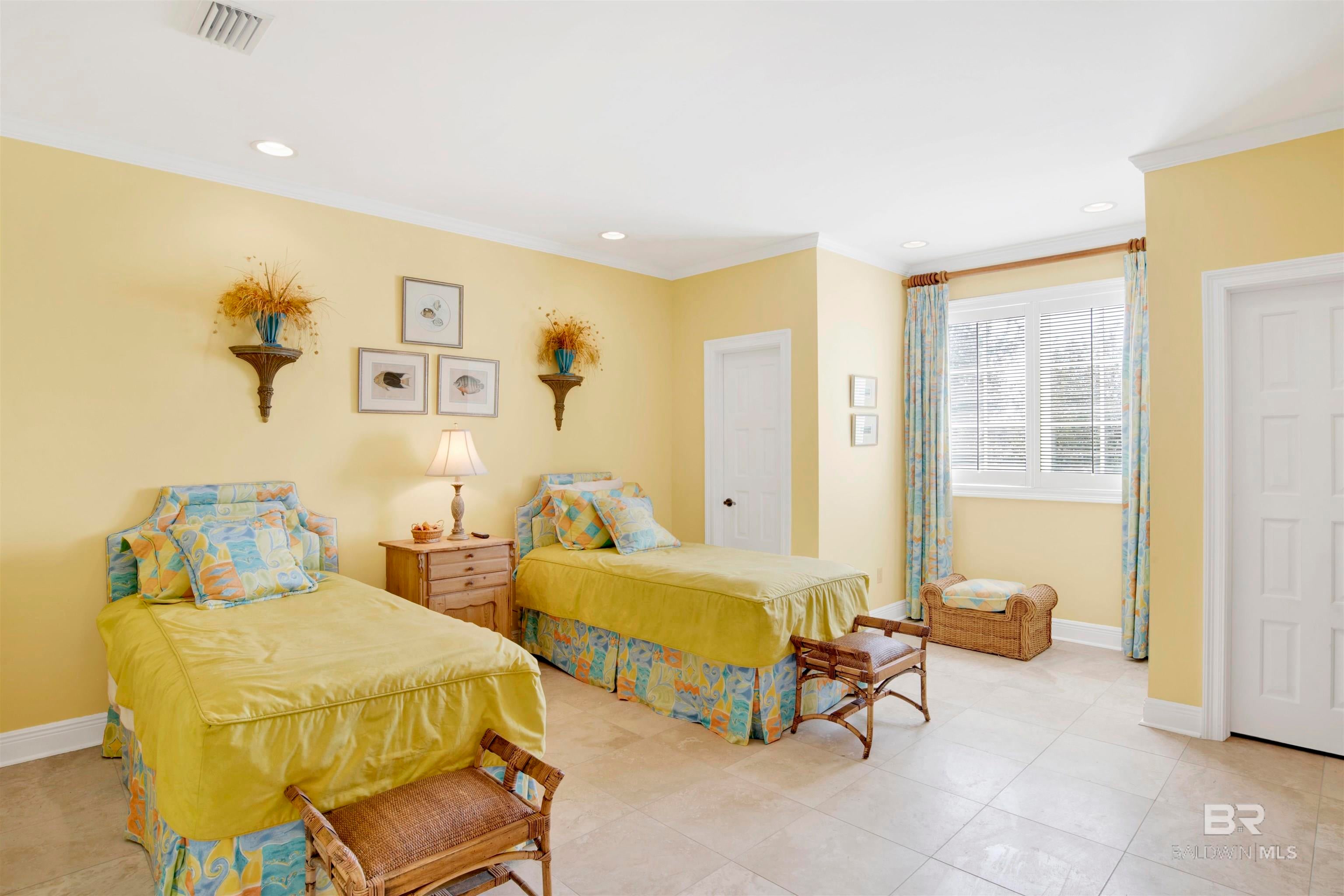 Orange Beach, Alabama, 36561, United States, ,5 BathroomsBathrooms,Residential,Active,1704819