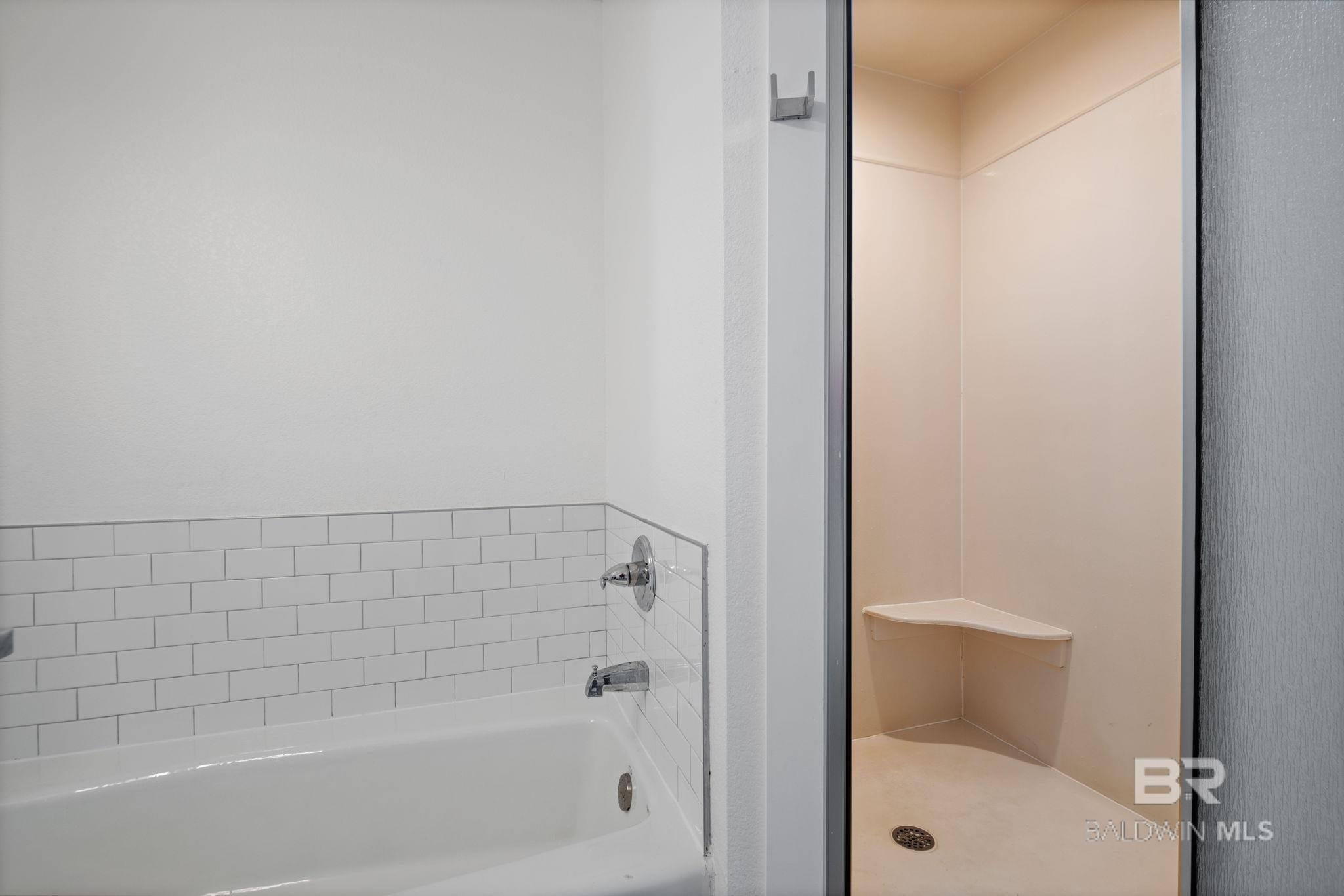 Gulf Shores, Alabama, 36542, United States, 5 Bedrooms Bedrooms, ,5 BathroomsBathrooms,Residential,Active,1972153