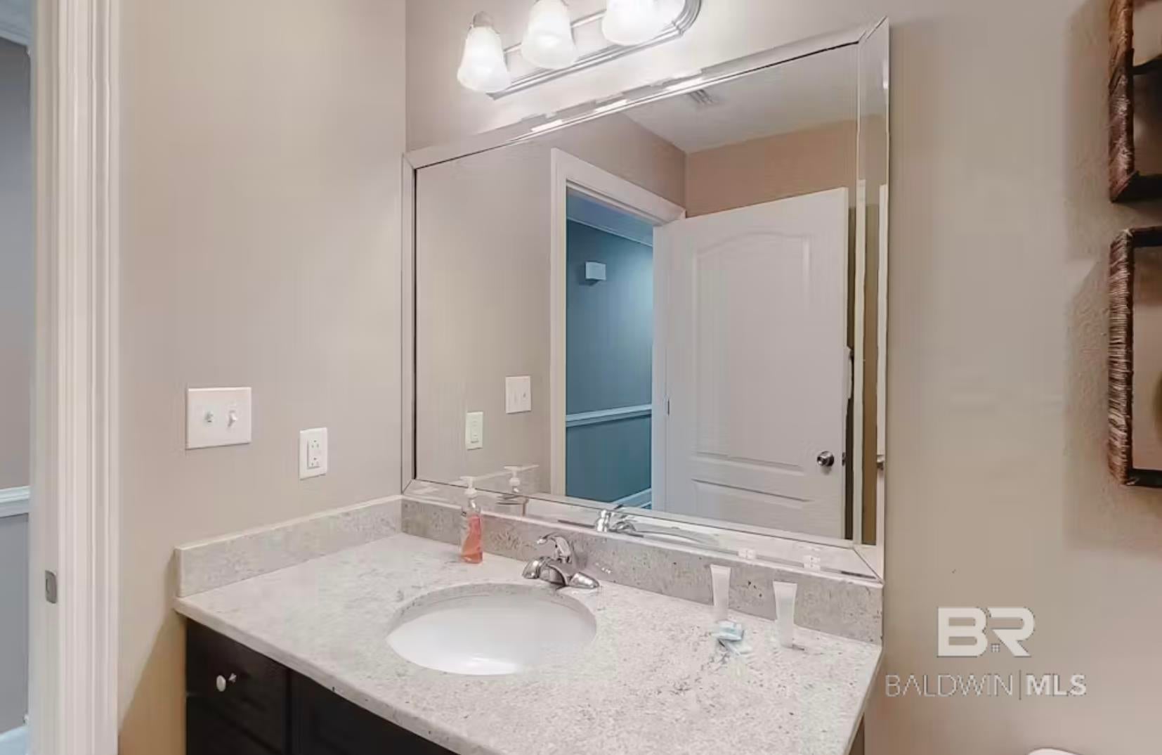 Orange Beach, Alabama, 36561, United States, 3 Bedrooms Bedrooms, ,4 BathroomsBathrooms,Residential,Active,1964468