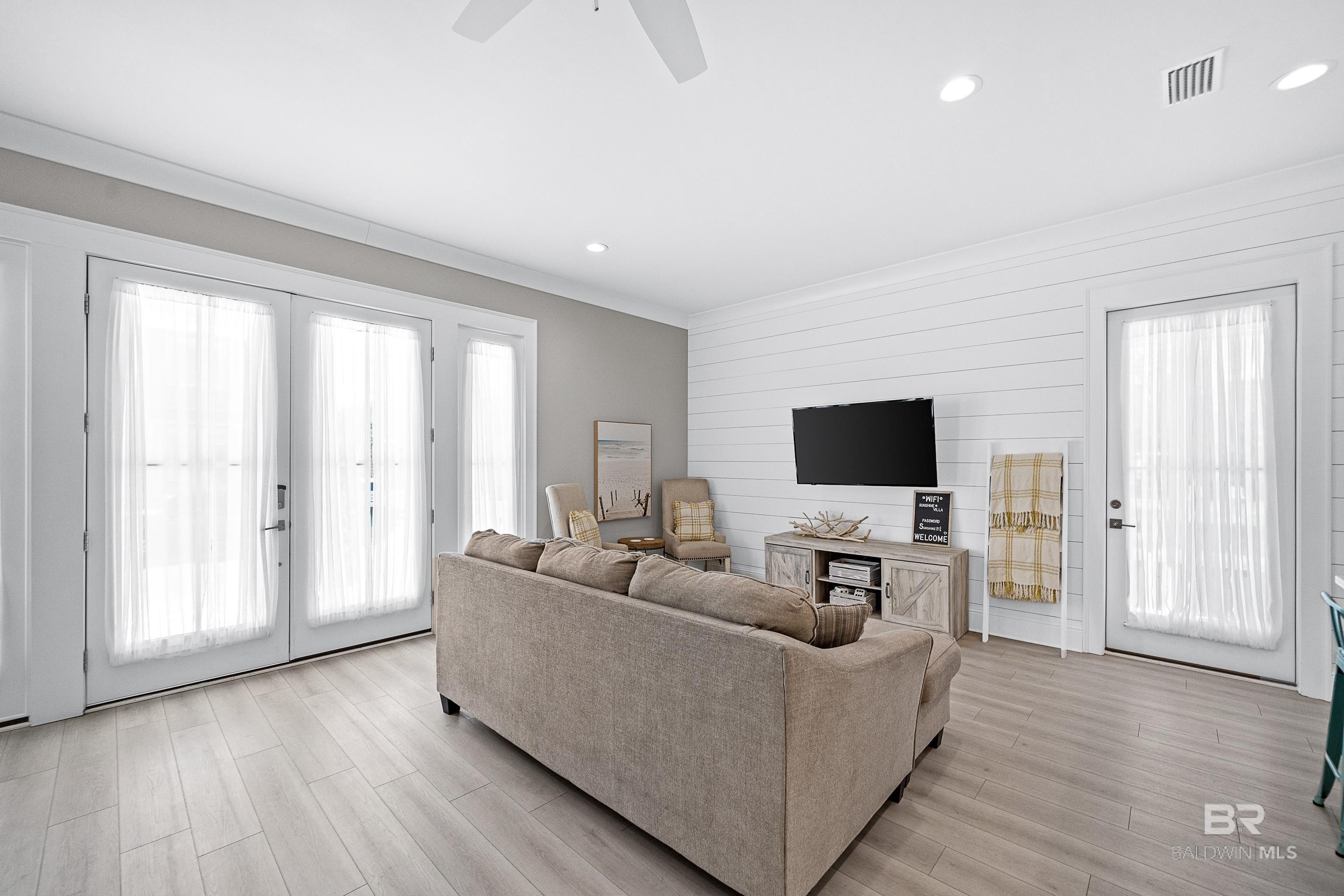 Orange Beach, Alabama, 36561, United States, 4 Bedrooms Bedrooms, ,4 BathroomsBathrooms,Residential,Active,1992321