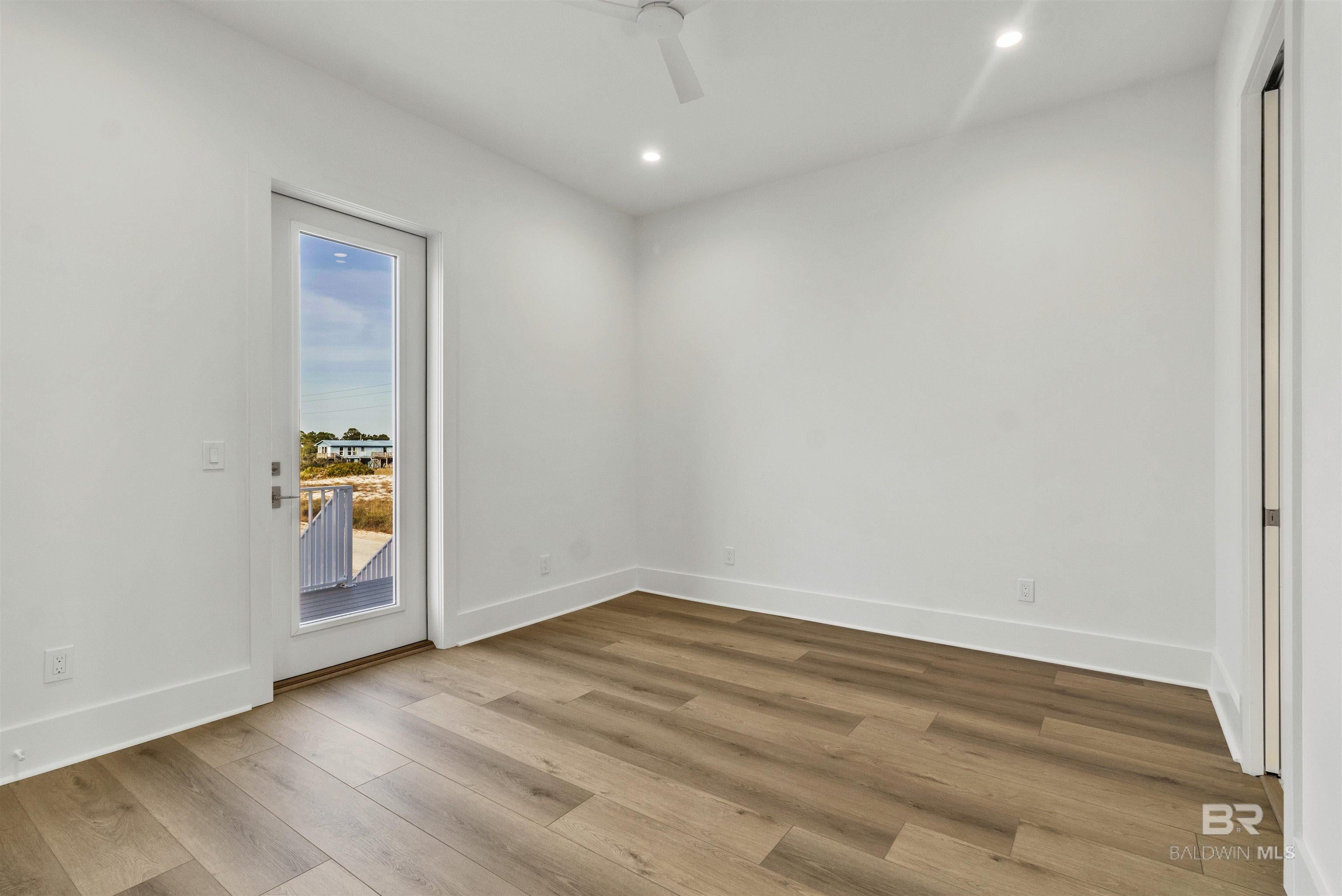 Gulf Shores, Alabama, 36542, United States, ,5 BathroomsBathrooms,Residential,Active,1900169