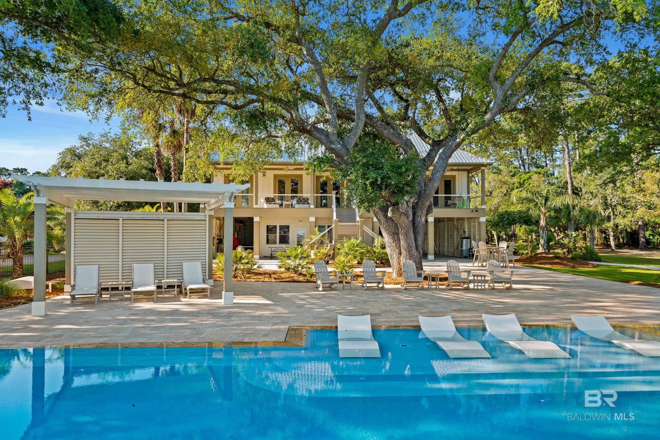 Gulf Shores, Alabama, 36542, United States, 6 Bedrooms Bedrooms, ,4 BathroomsBathrooms,Residential,Active,2044186