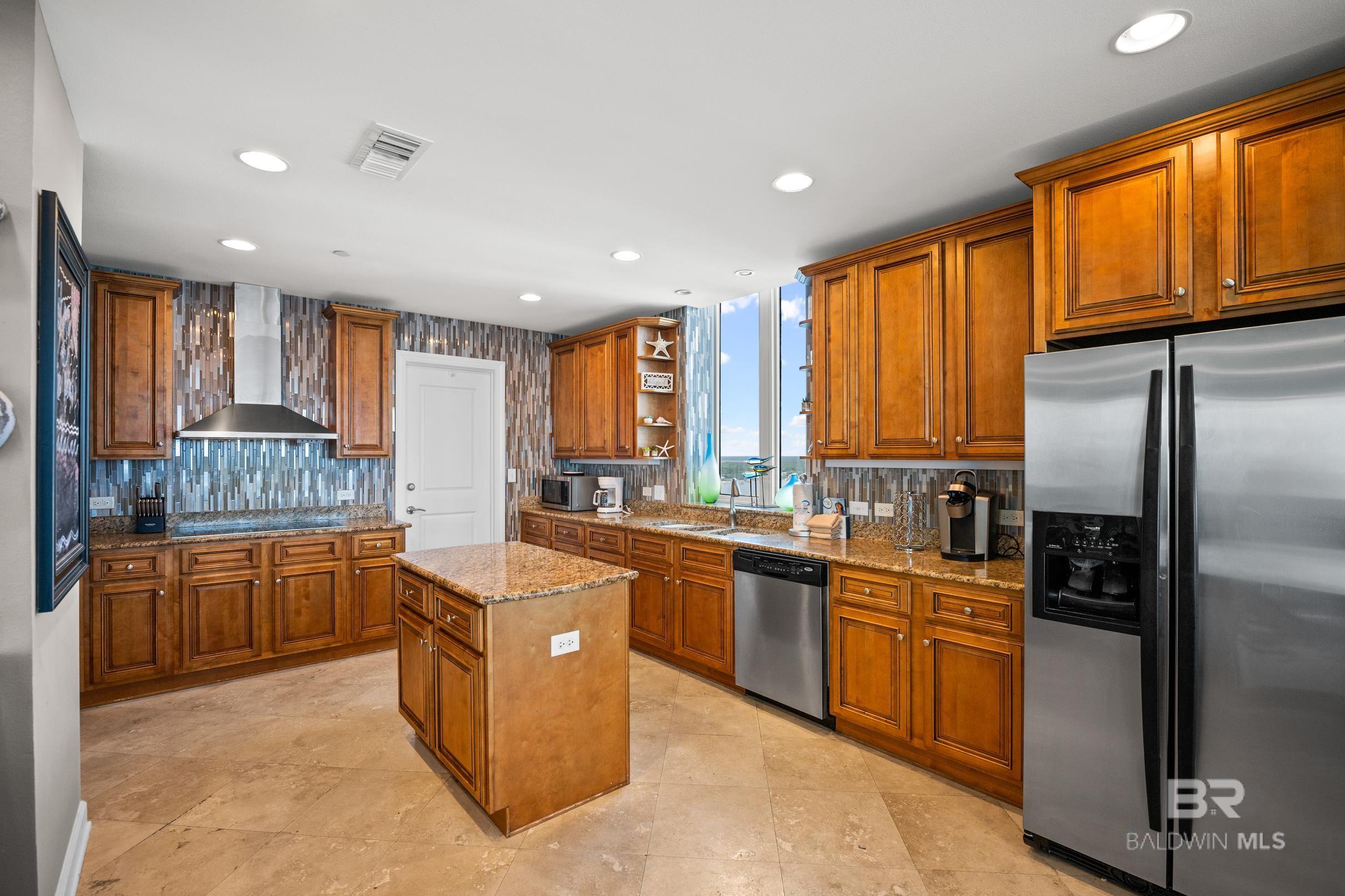 Gulf Shores, Alabama, 36542, United States, ,4 BathroomsBathrooms,Residential,Active,1824911