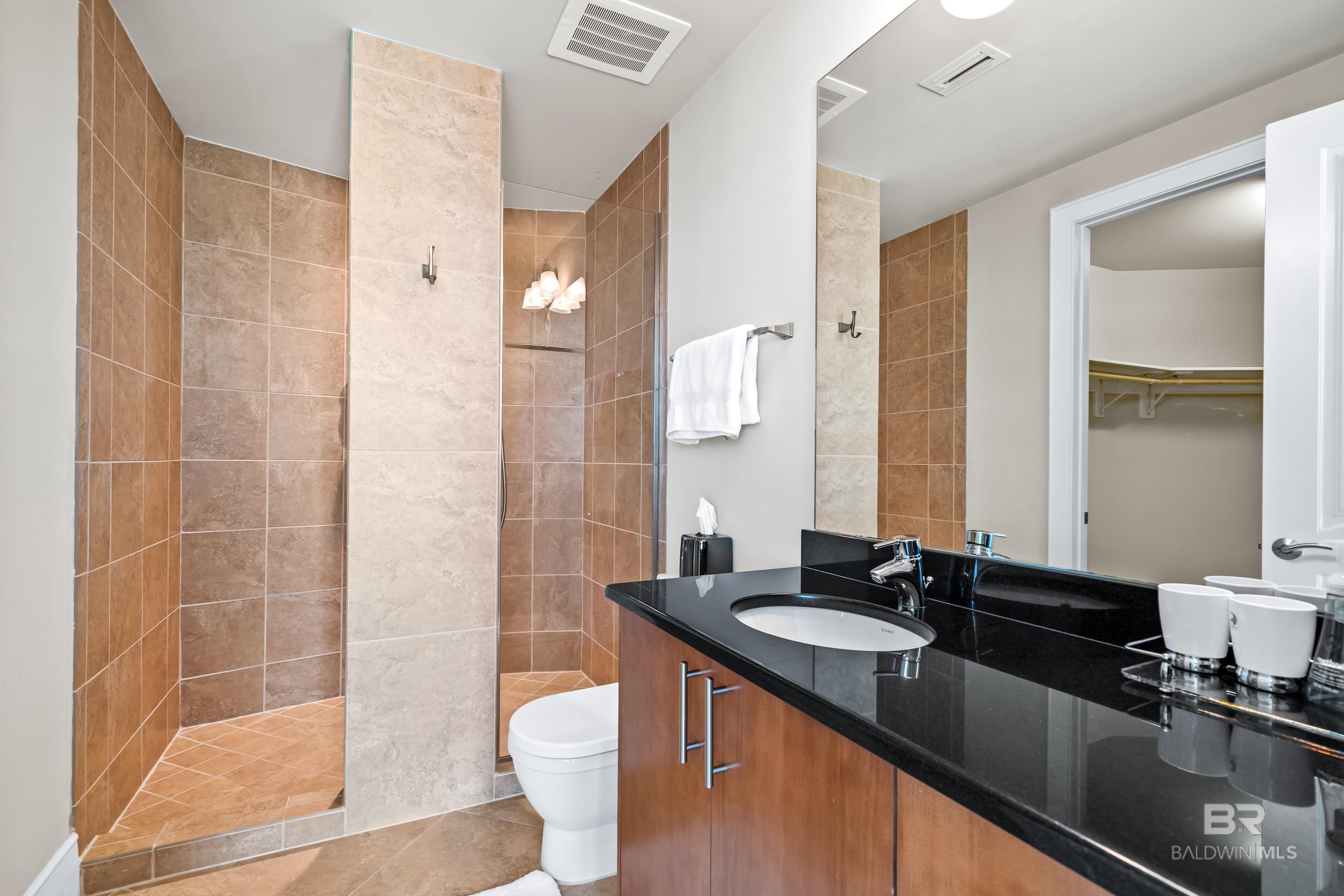 Orange Beach, Alabama, 36561, United States, ,5 BathroomsBathrooms,Residential,Active,1702105