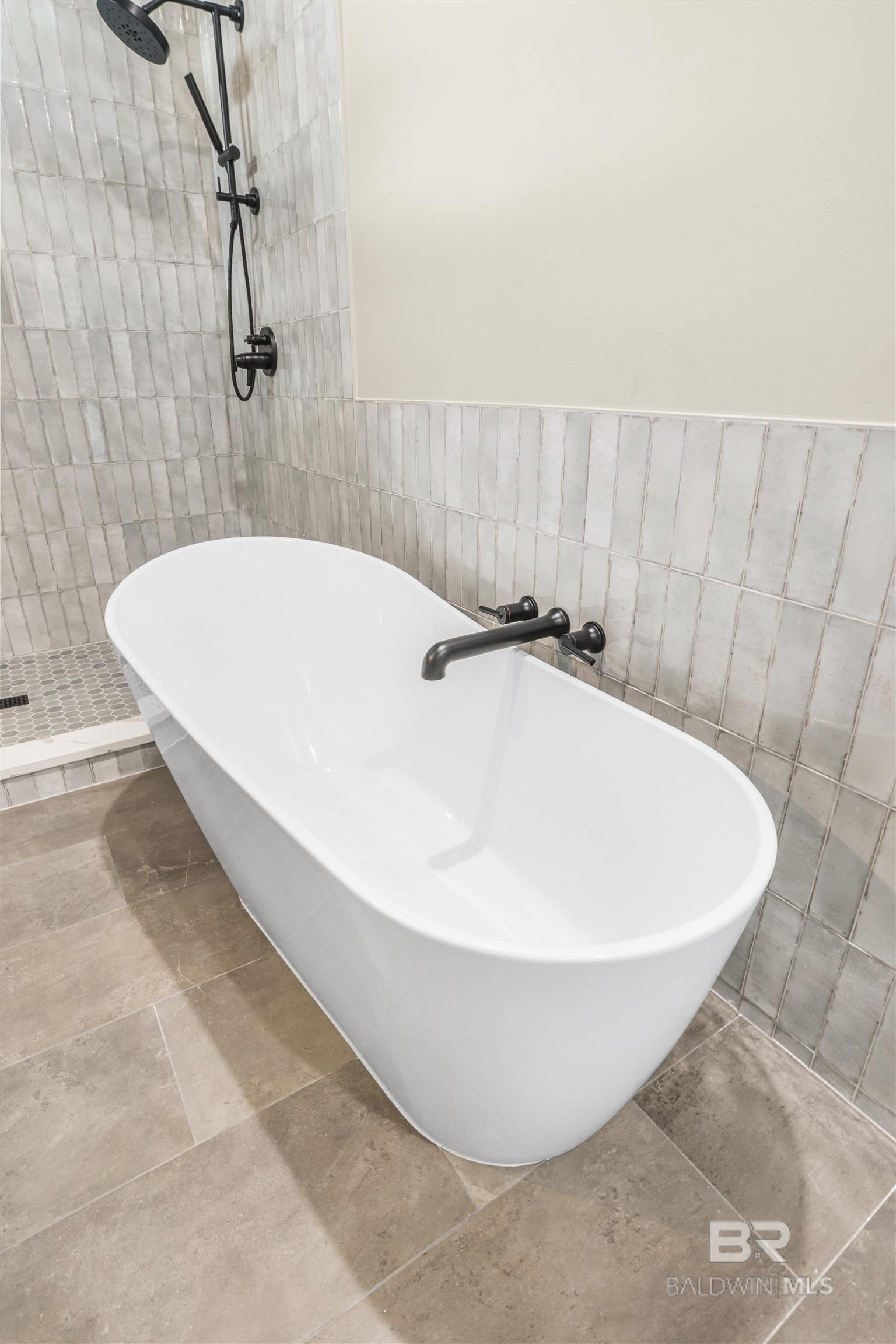 Orange Beach, Alabama, 36561, United States, 4 Bedrooms Bedrooms, ,4 BathroomsBathrooms,Residential,Active,1997590