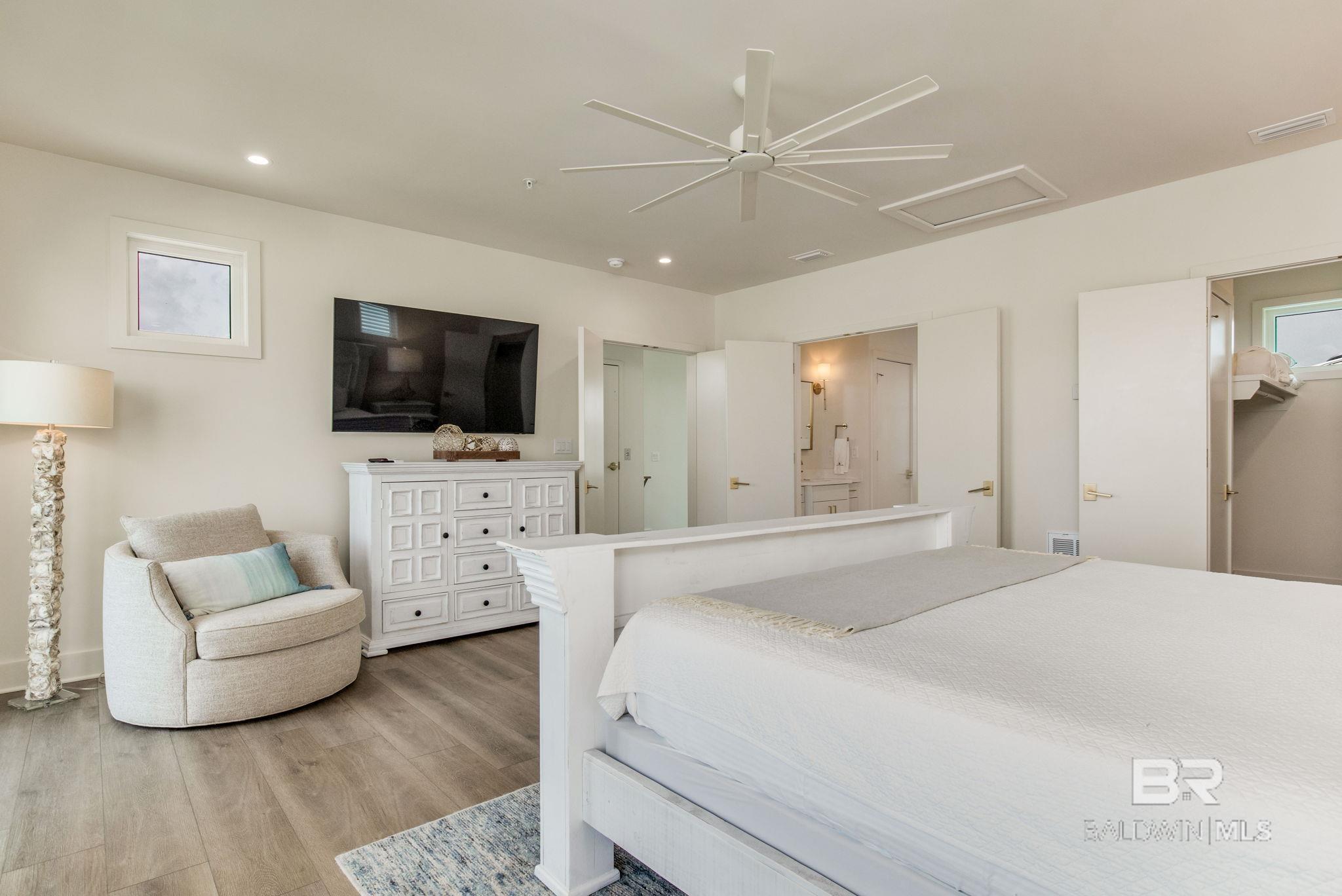 Orange Beach, Alabama, 36561, United States, ,5 BathroomsBathrooms,Residential,Active,1734391