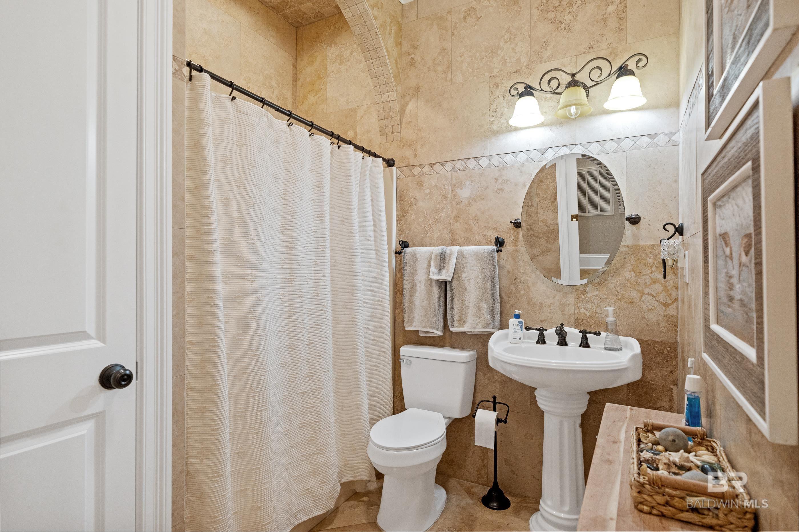 Gulf Shores, Alabama, 36542, United States, 6 Bedrooms Bedrooms, ,4 BathroomsBathrooms,Residential,Active,2044186