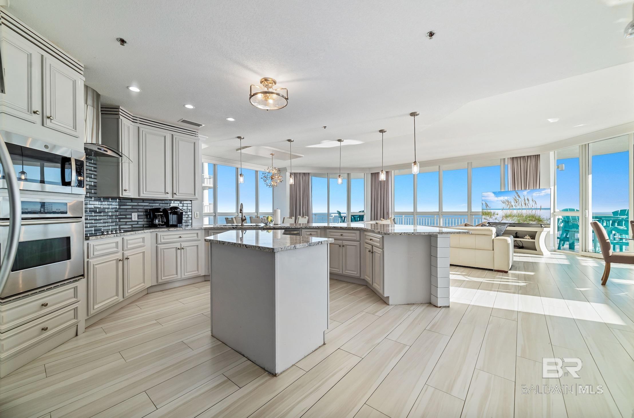 Gulf Shores, Alabama, 36542, United States, ,5 BathroomsBathrooms,Residential,Active,1824536
