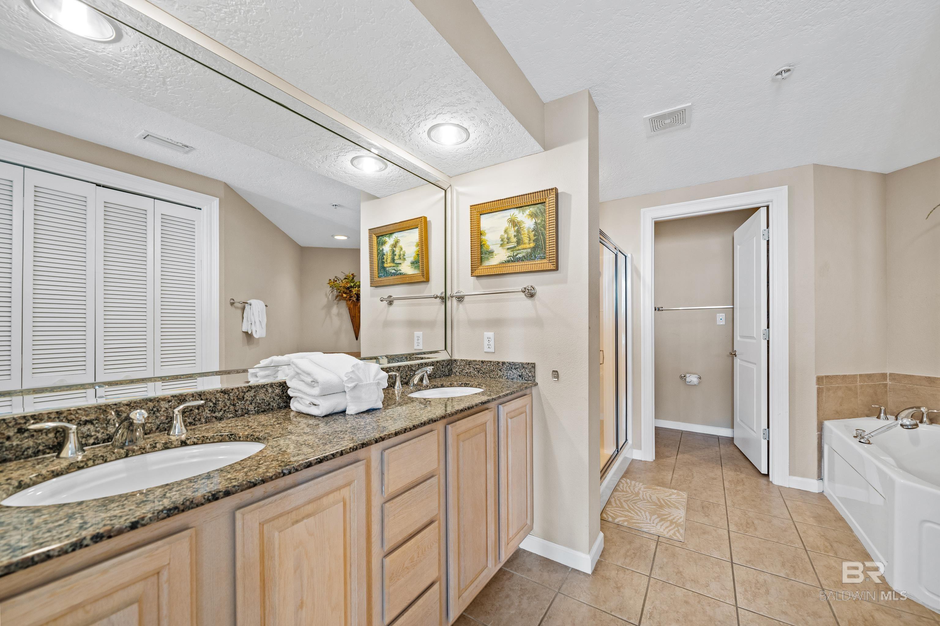 Gulf Shores, Alabama, 36542, United States, 4 Bedrooms Bedrooms, ,4 BathroomsBathrooms,Residential,Active,2007186