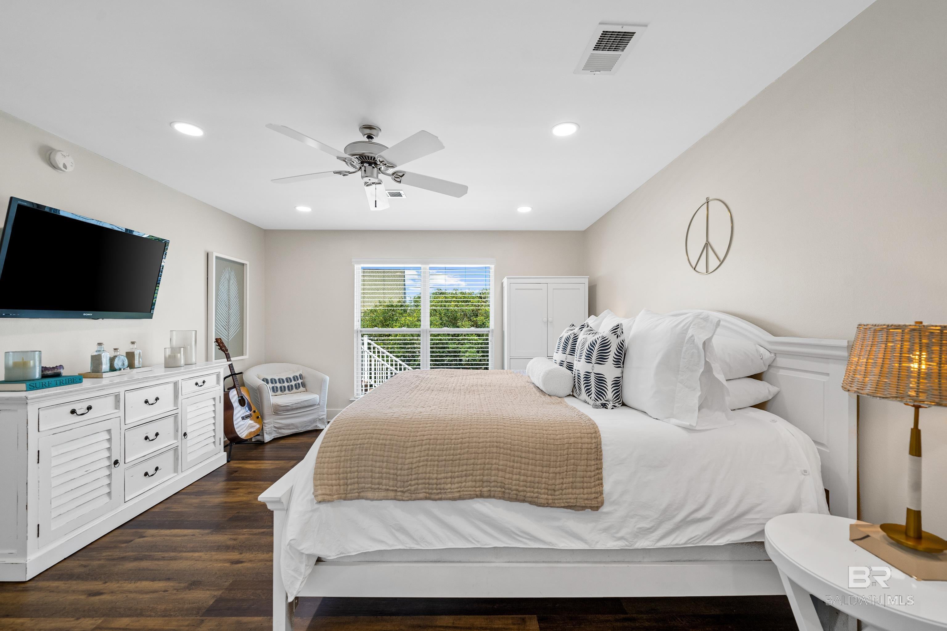 Orange Beach, Alabama, 36561, United States, 4 Bedrooms Bedrooms, ,3 BathroomsBathrooms,Residential,Active,1888450