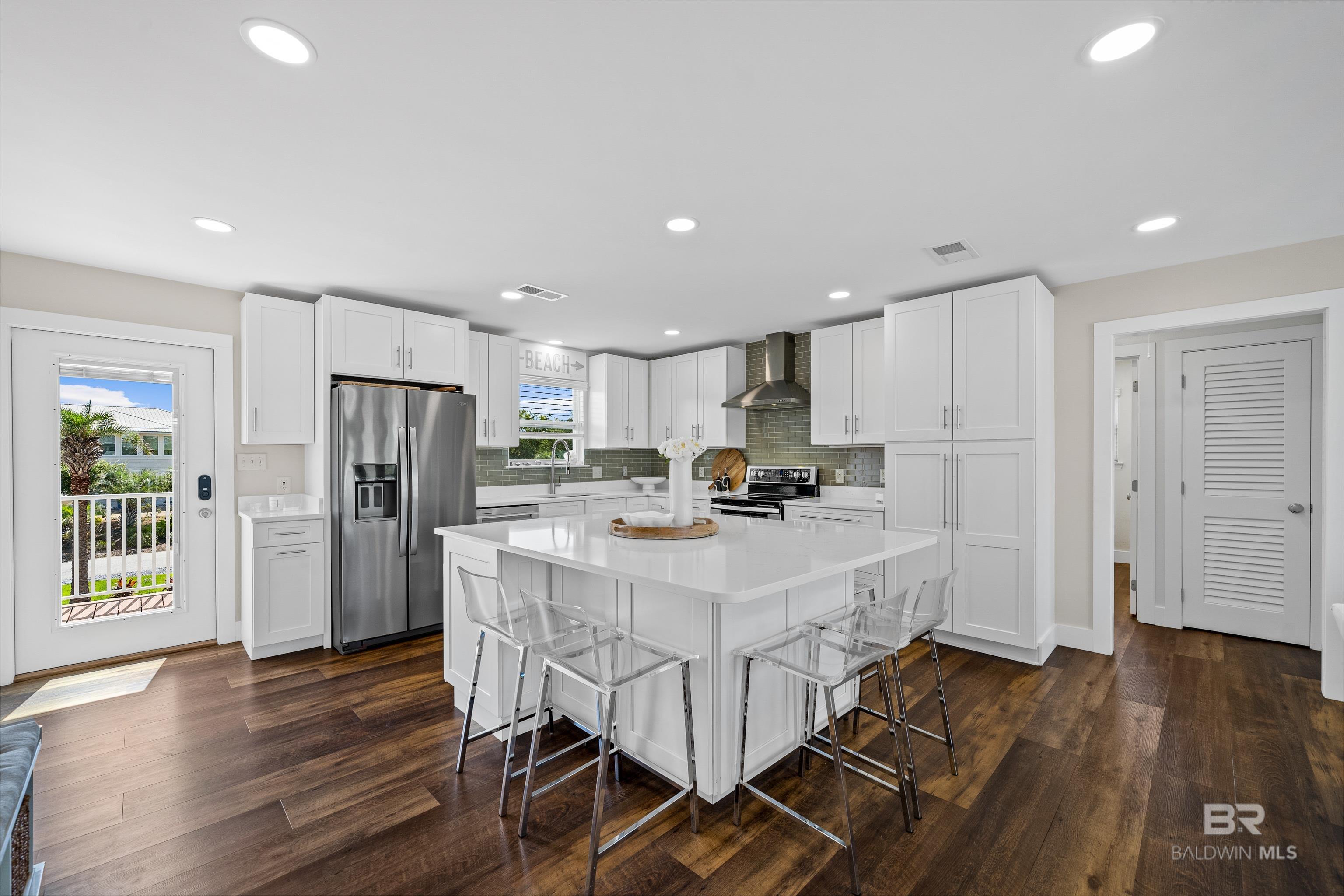 Orange Beach, Alabama, 36561, United States, 4 Bedrooms Bedrooms, ,3 BathroomsBathrooms,Residential,Active,1888450