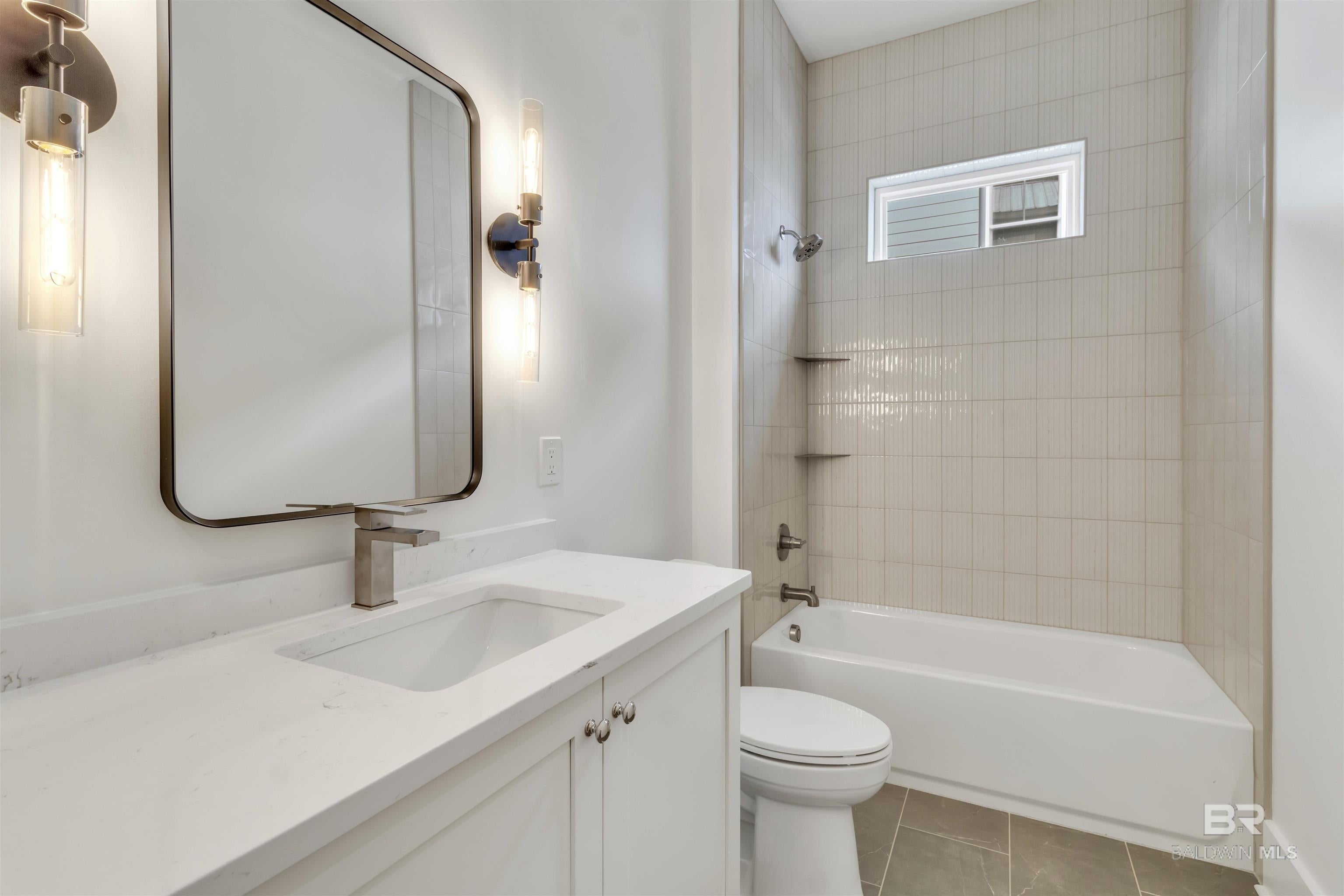 Gulf Shores, Alabama, 36542, United States, ,4 BathroomsBathrooms,Residential,Active,1702141