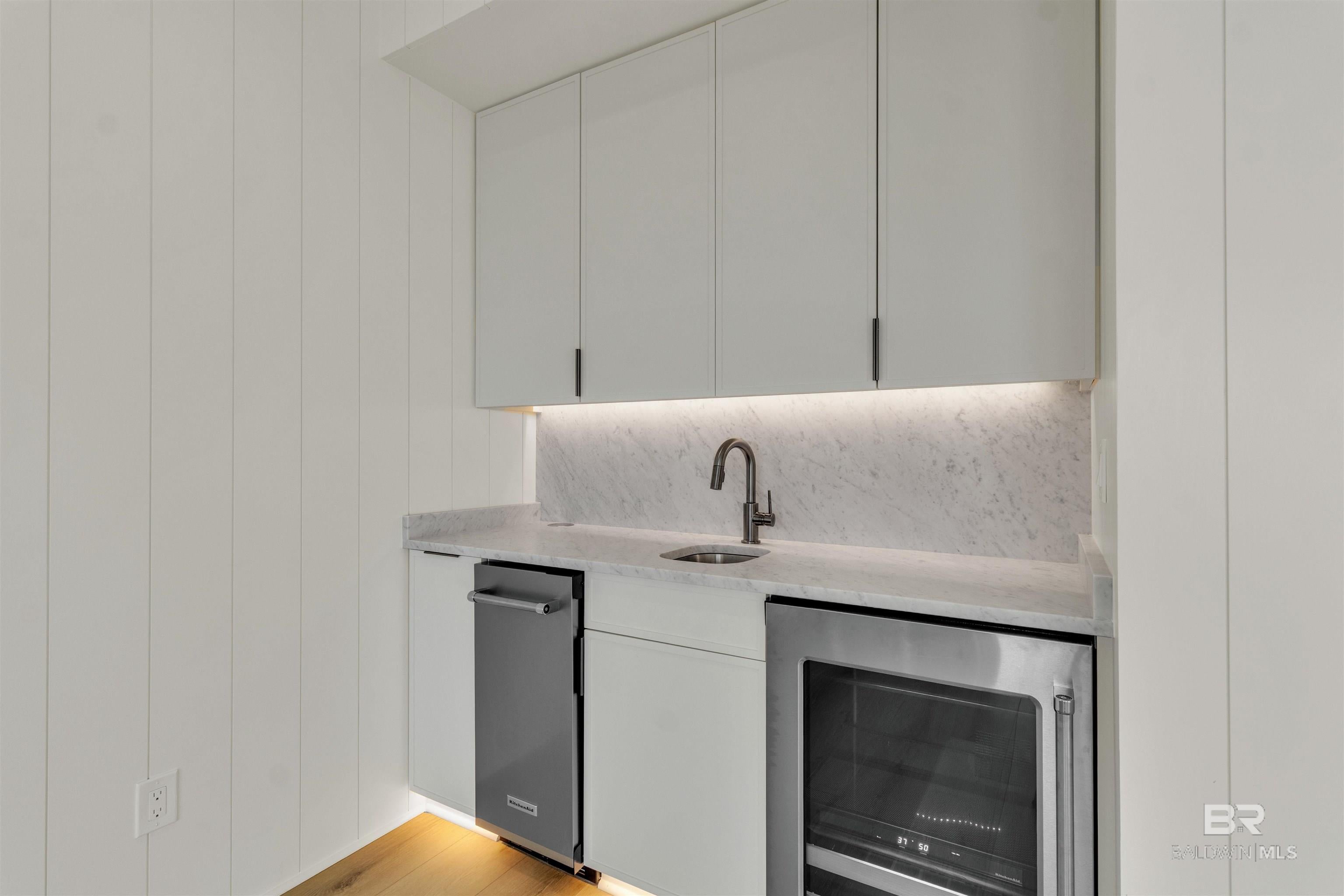 Gulf Shores, Alabama, 36542, United States, ,5 BathroomsBathrooms,Residential,Active,1900169