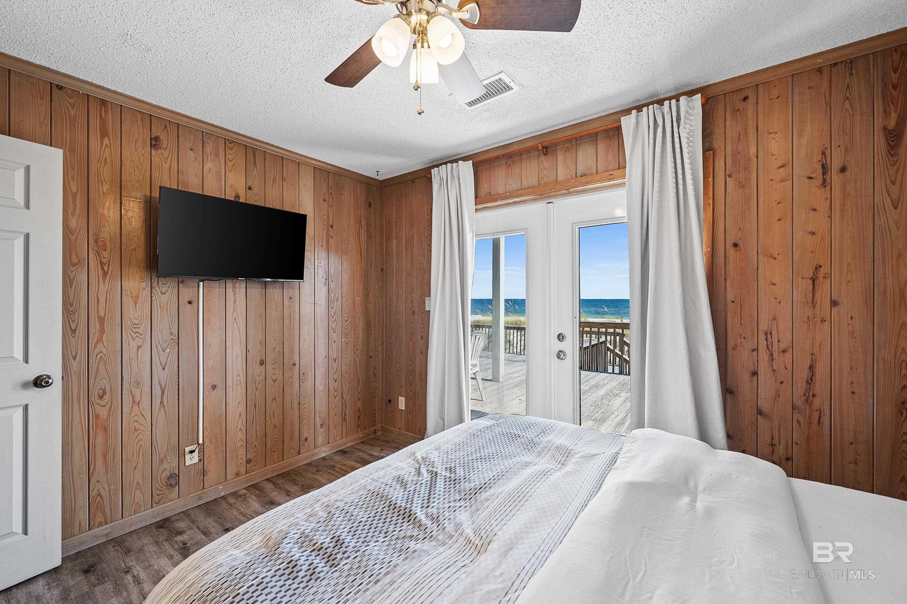 Gulf Shores, Alabama, 36542, United States, 5 Bedrooms Bedrooms, ,3 BathroomsBathrooms,Residential,Active,1909616