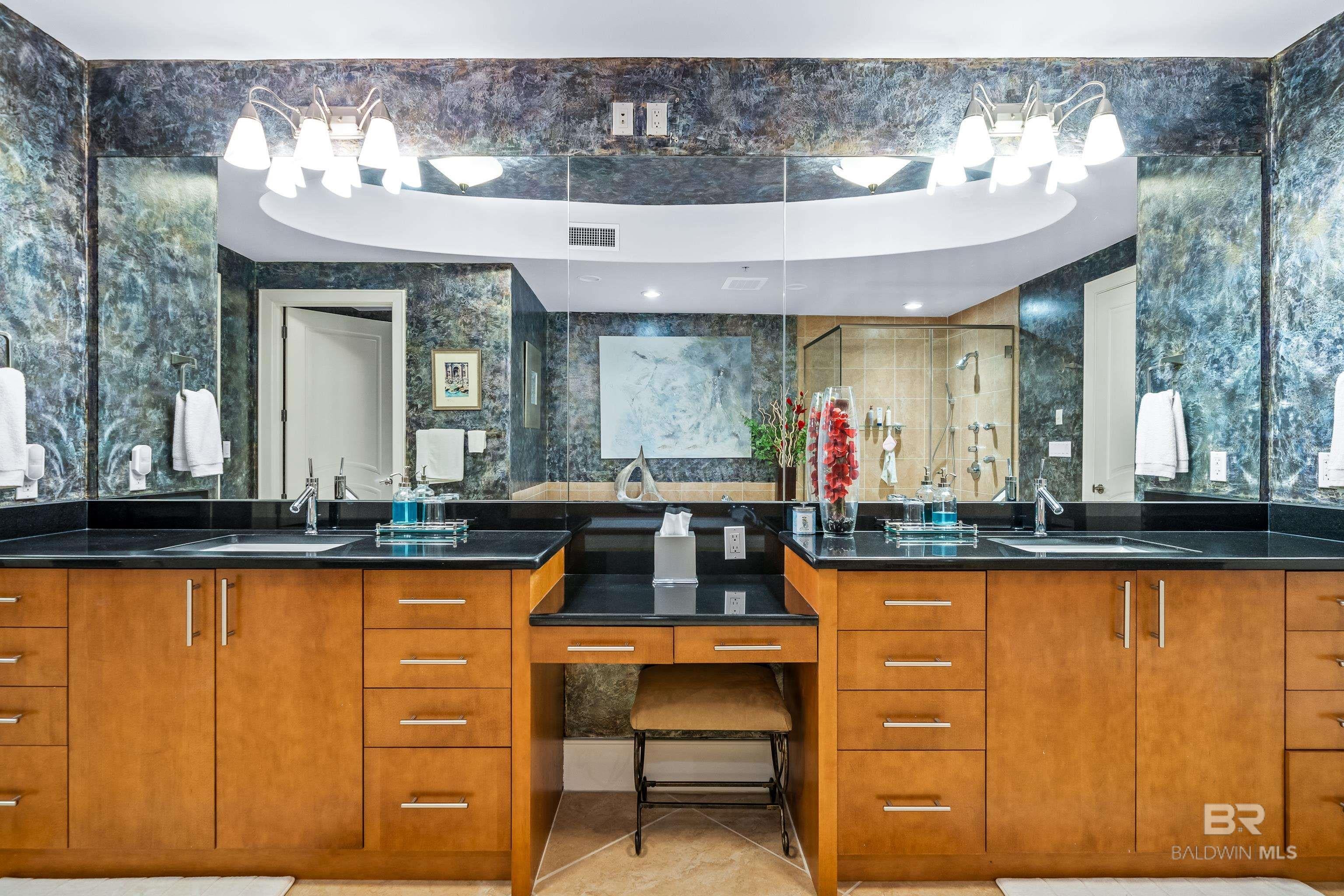 Orange Beach, Alabama, 36561, United States, ,5 BathroomsBathrooms,Residential,Active,1702105