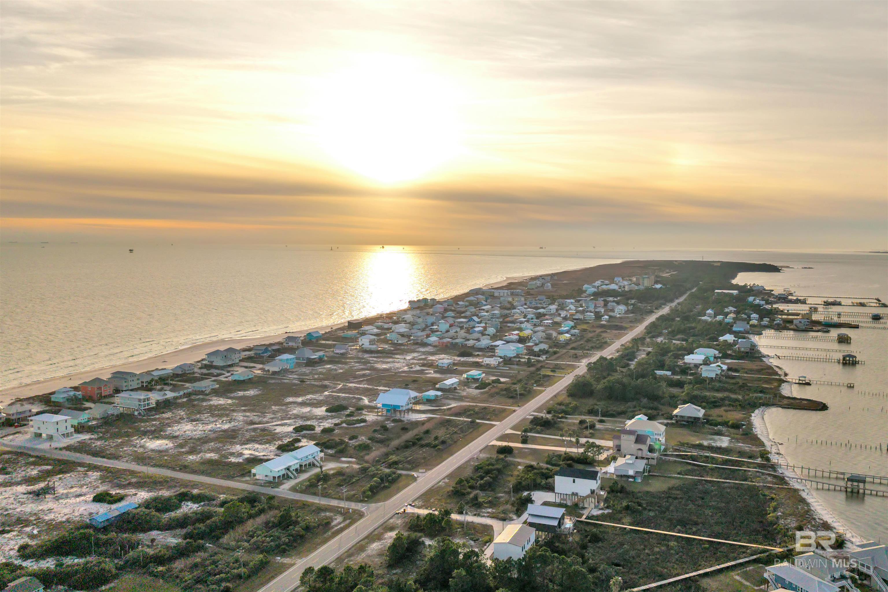 Gulf Shores, Alabama, 36542, United States, ,5 BathroomsBathrooms,Residential,Active,1900169