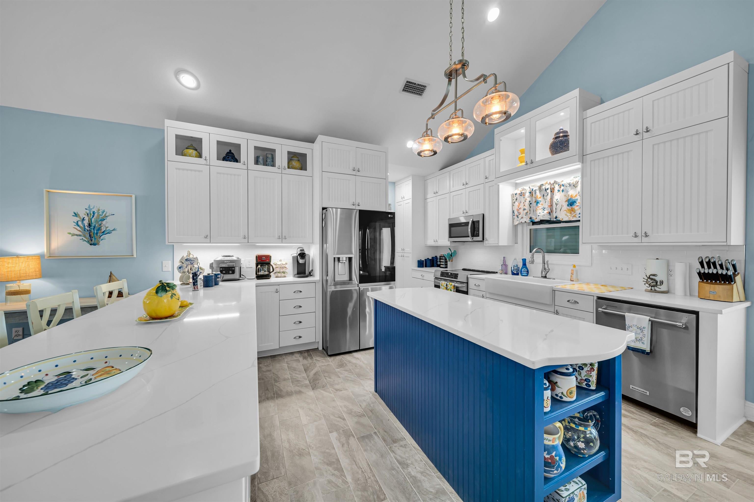 Gulf Shores, Alabama, 36542, United States, 4 Bedrooms Bedrooms, ,4 BathroomsBathrooms,Residential,Active,1898018