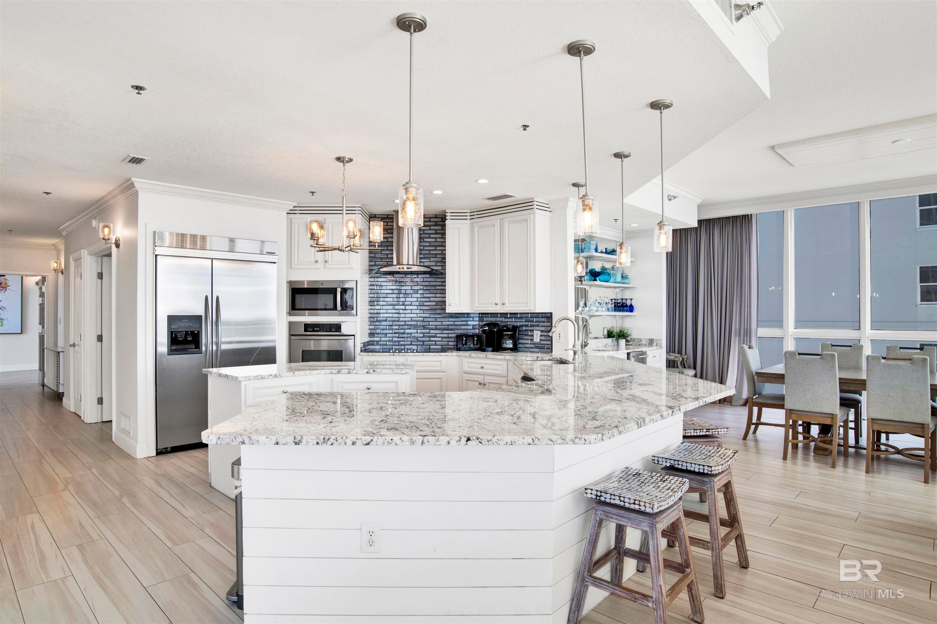 Gulf Shores, Alabama, 36542, United States, ,5 BathroomsBathrooms,Residential,Active,1824536