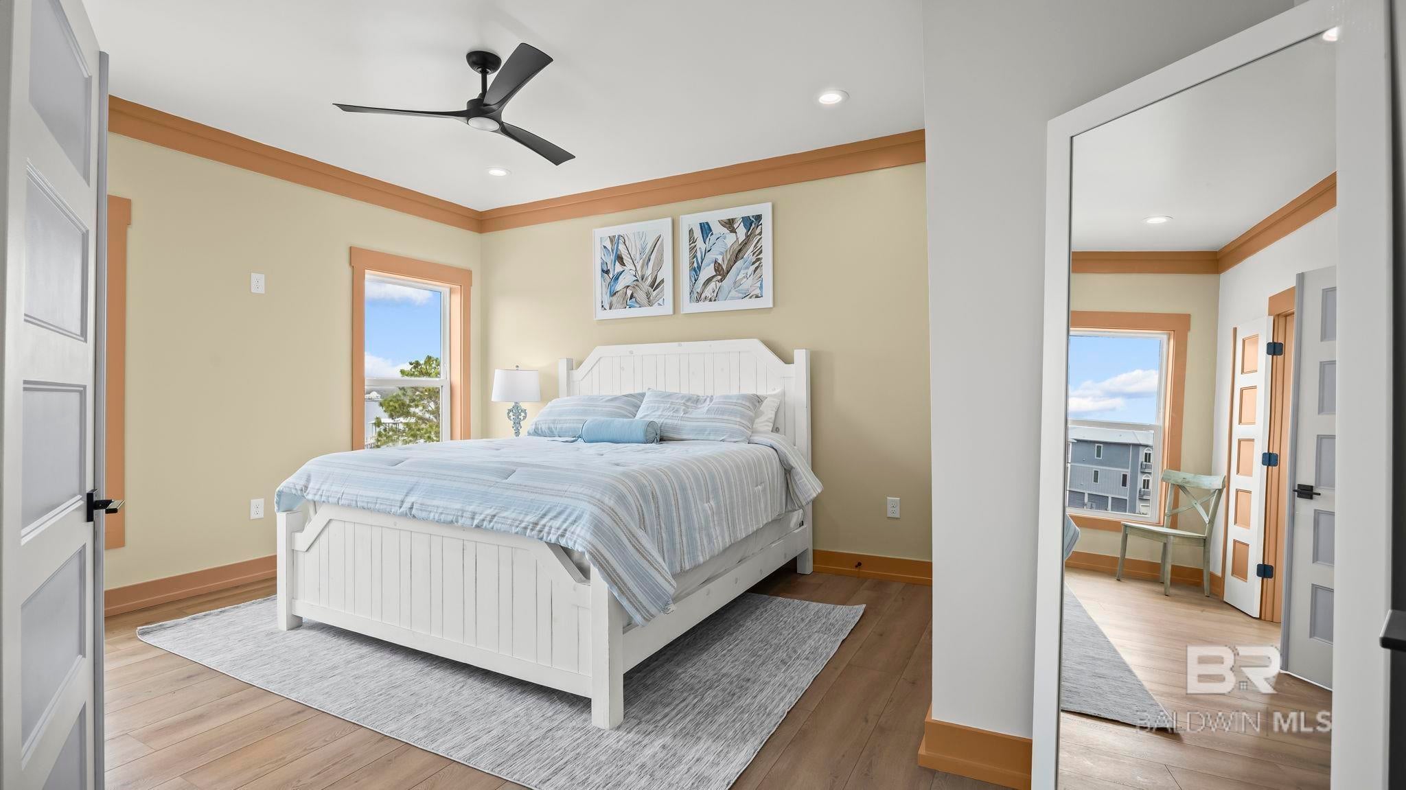 Gulf Shores, Alabama, 36542, United States, 6 Bedrooms Bedrooms, ,4 BathroomsBathrooms,Residential,Active,2009422