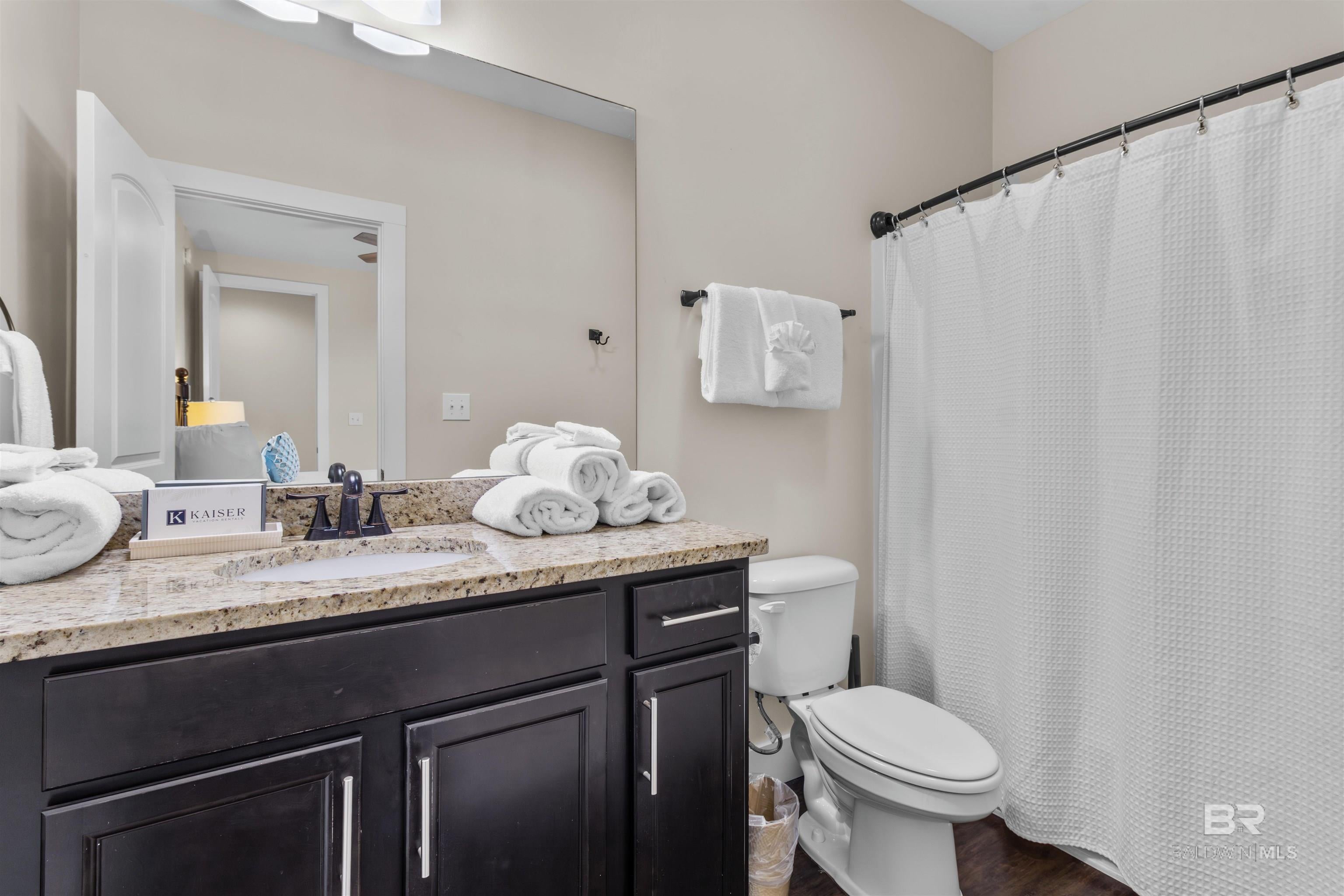 Gulf Shores, Alabama, 36542, United States, 6 Bedrooms Bedrooms, ,4 BathroomsBathrooms,Residential,Active,2044165