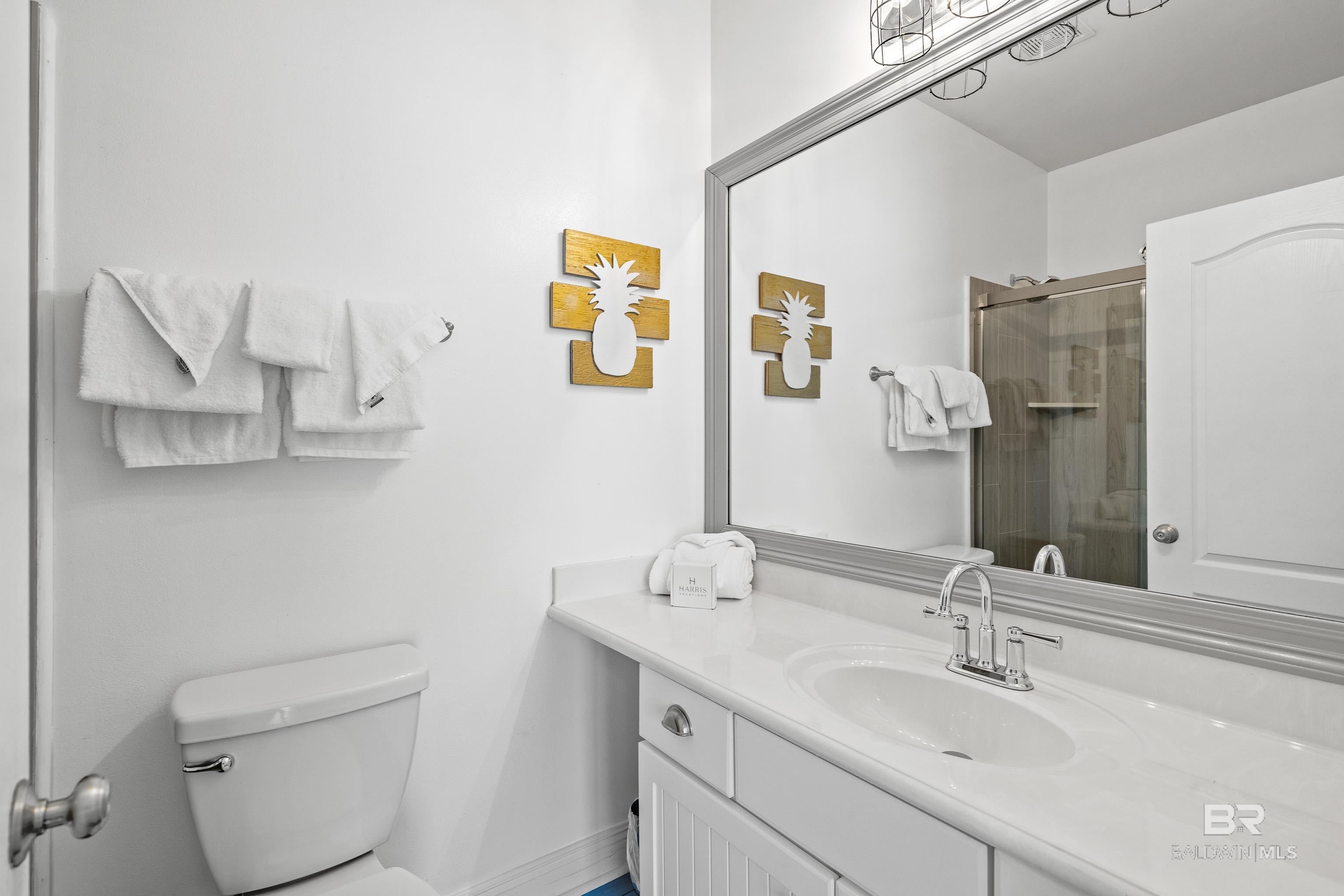 Gulf Shores, Alabama, 36542, United States, ,4 BathroomsBathrooms,Residential,Active,1731253