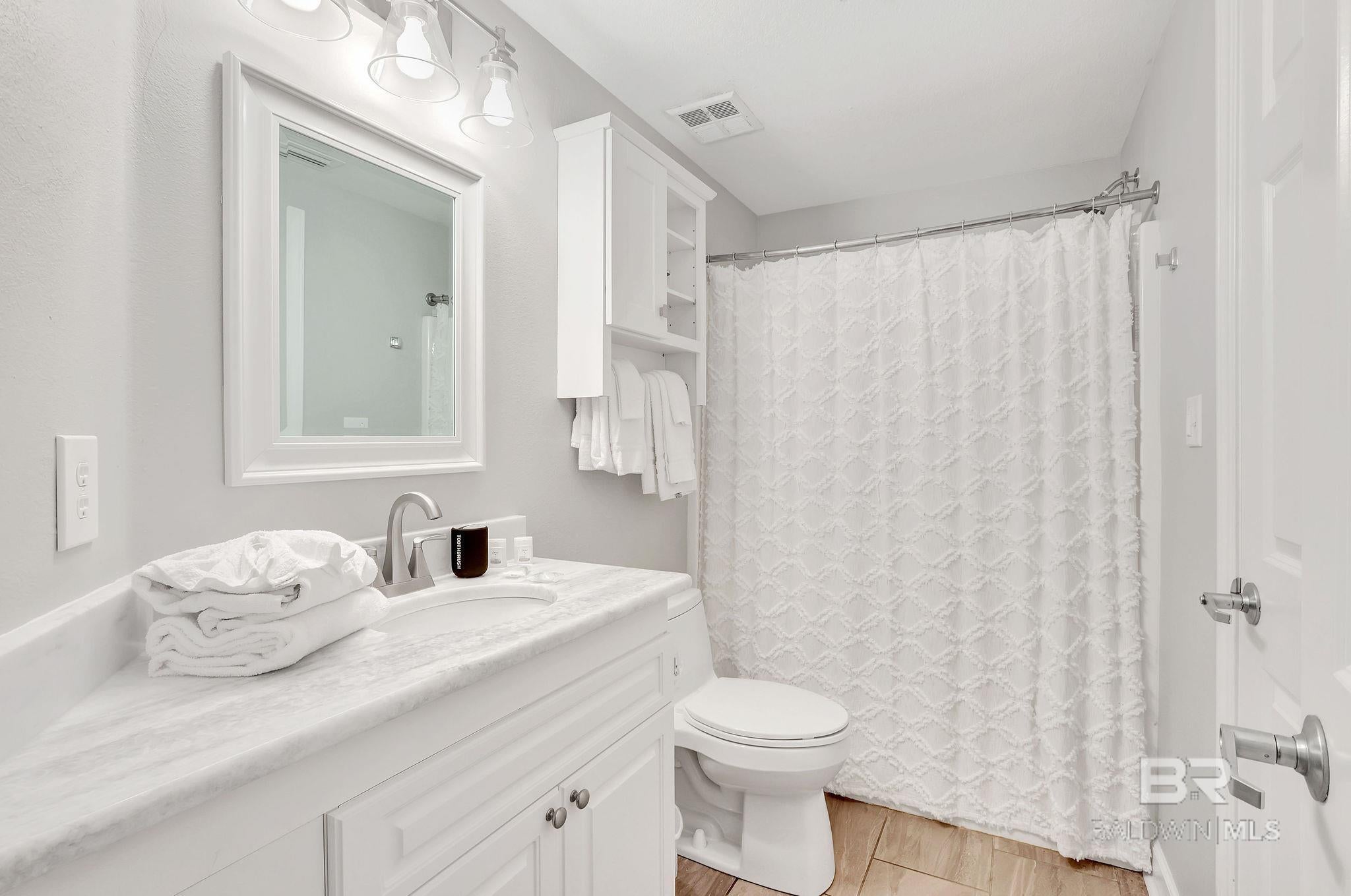 Orange Beach, Alabama, 36561, United States, 3 Bedrooms Bedrooms, ,3 BathroomsBathrooms,Residential,Active,1945193