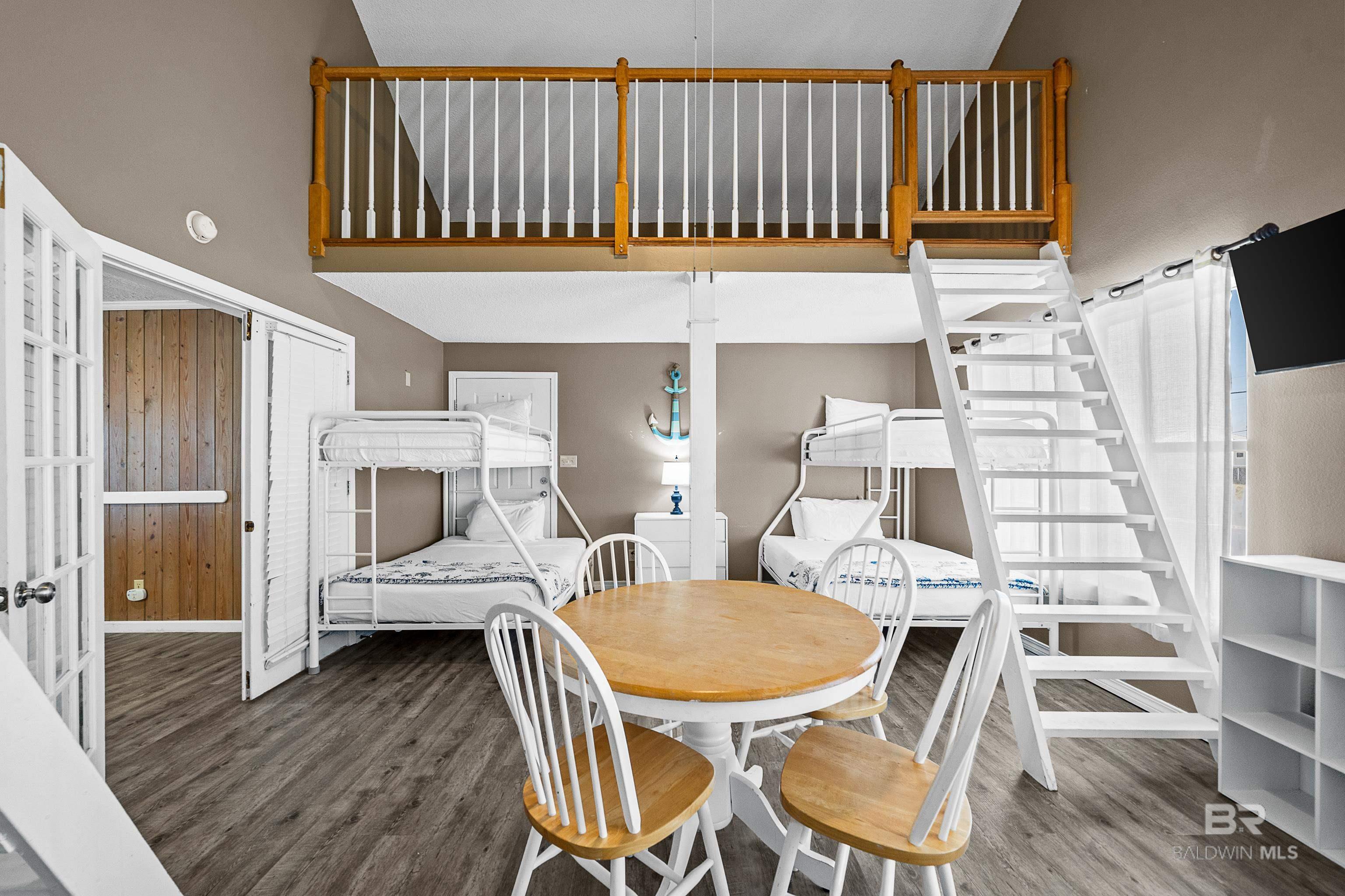 Gulf Shores, Alabama, 36542, United States, 5 Bedrooms Bedrooms, ,3 BathroomsBathrooms,Residential,Active,1909616