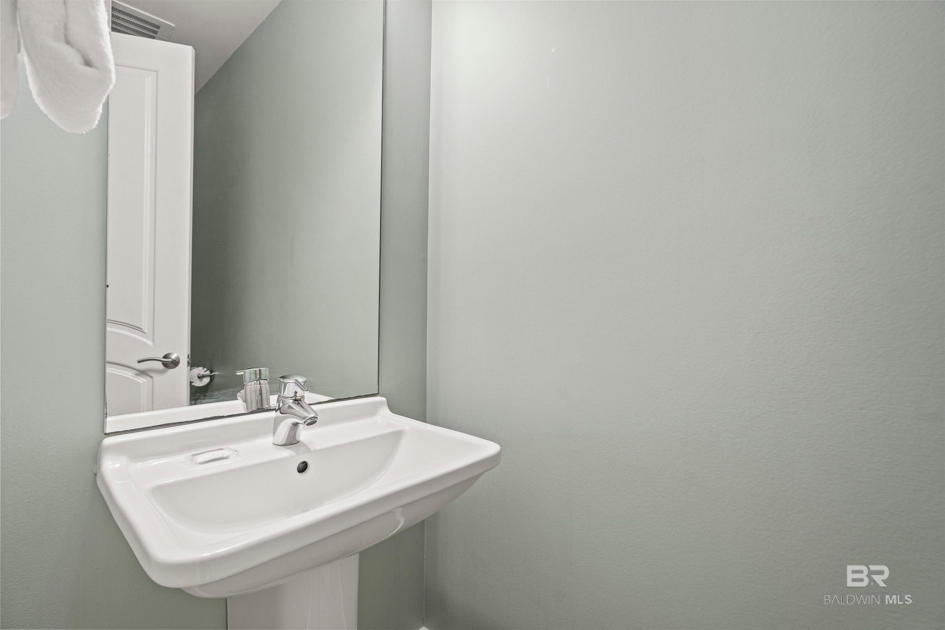 Orange Beach, Alabama, 36561, United States, 3 Bedrooms Bedrooms, ,4 BathroomsBathrooms,Residential,Active,1971769