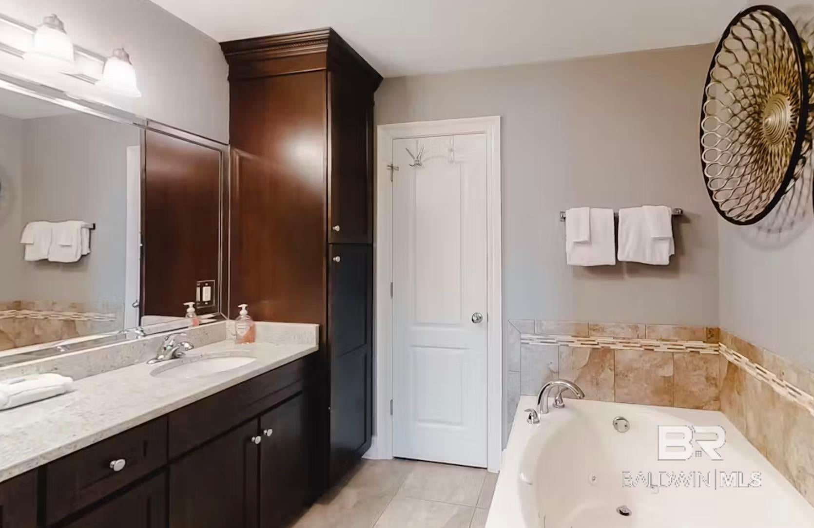 Orange Beach, Alabama, 36561, United States, 3 Bedrooms Bedrooms, ,4 BathroomsBathrooms,Residential,Active,1964468